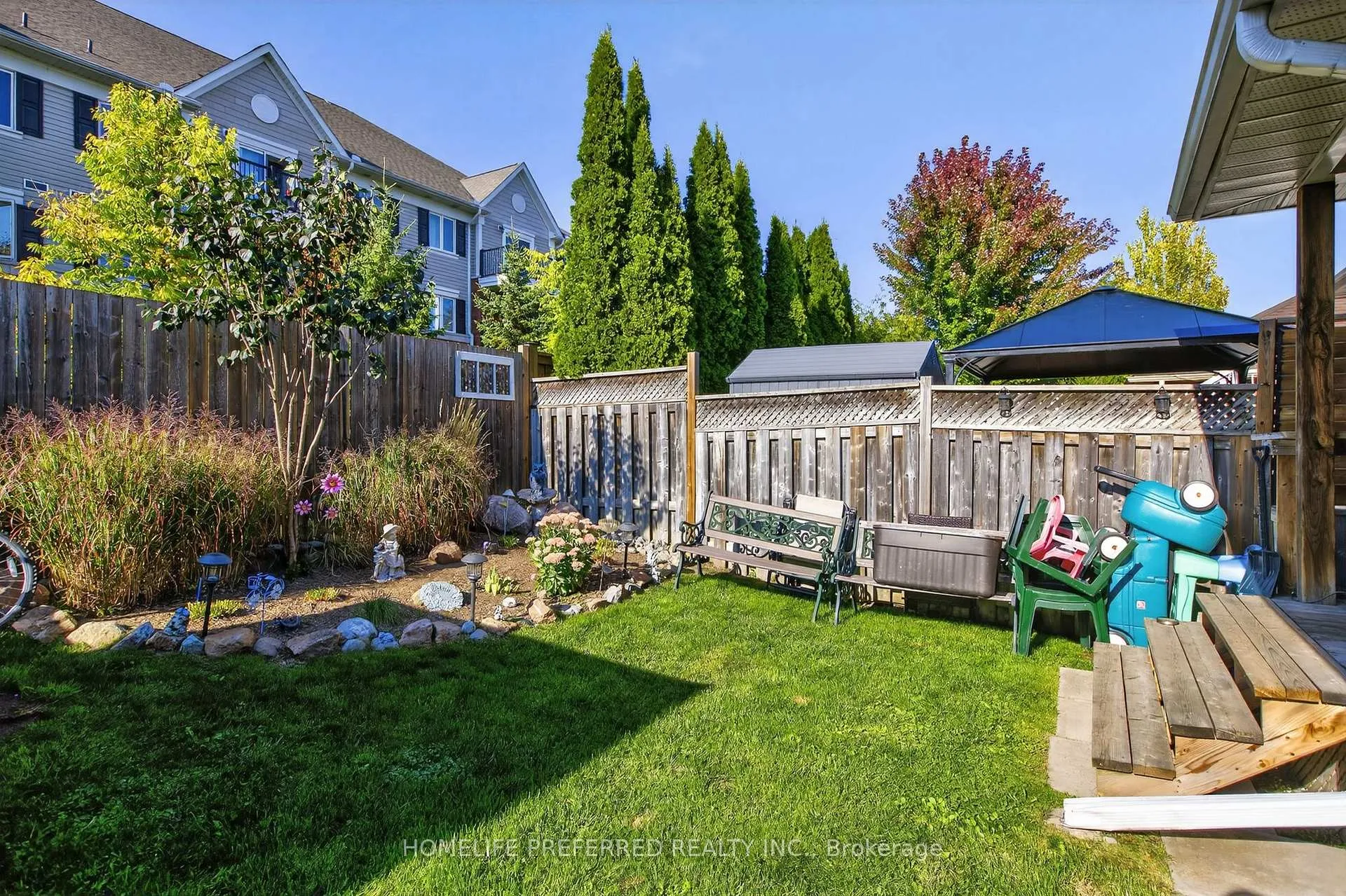 Photo 37 of 955 Ralphson Crescent, Peterborough, Otonabee Ward 1 — HOMEH