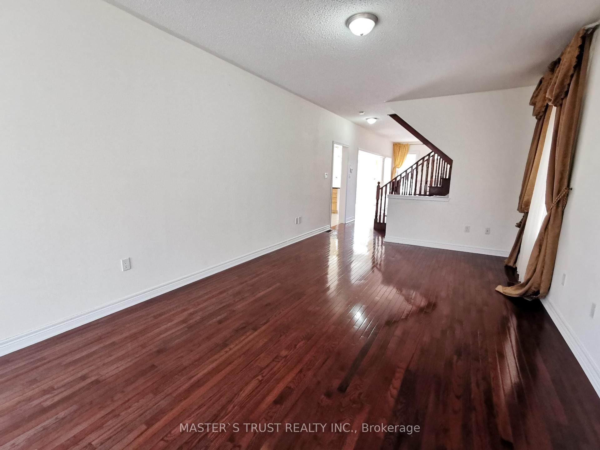 Photo 6 of 47 Mosswood Road, Vaughan, Patterson — HOMEH