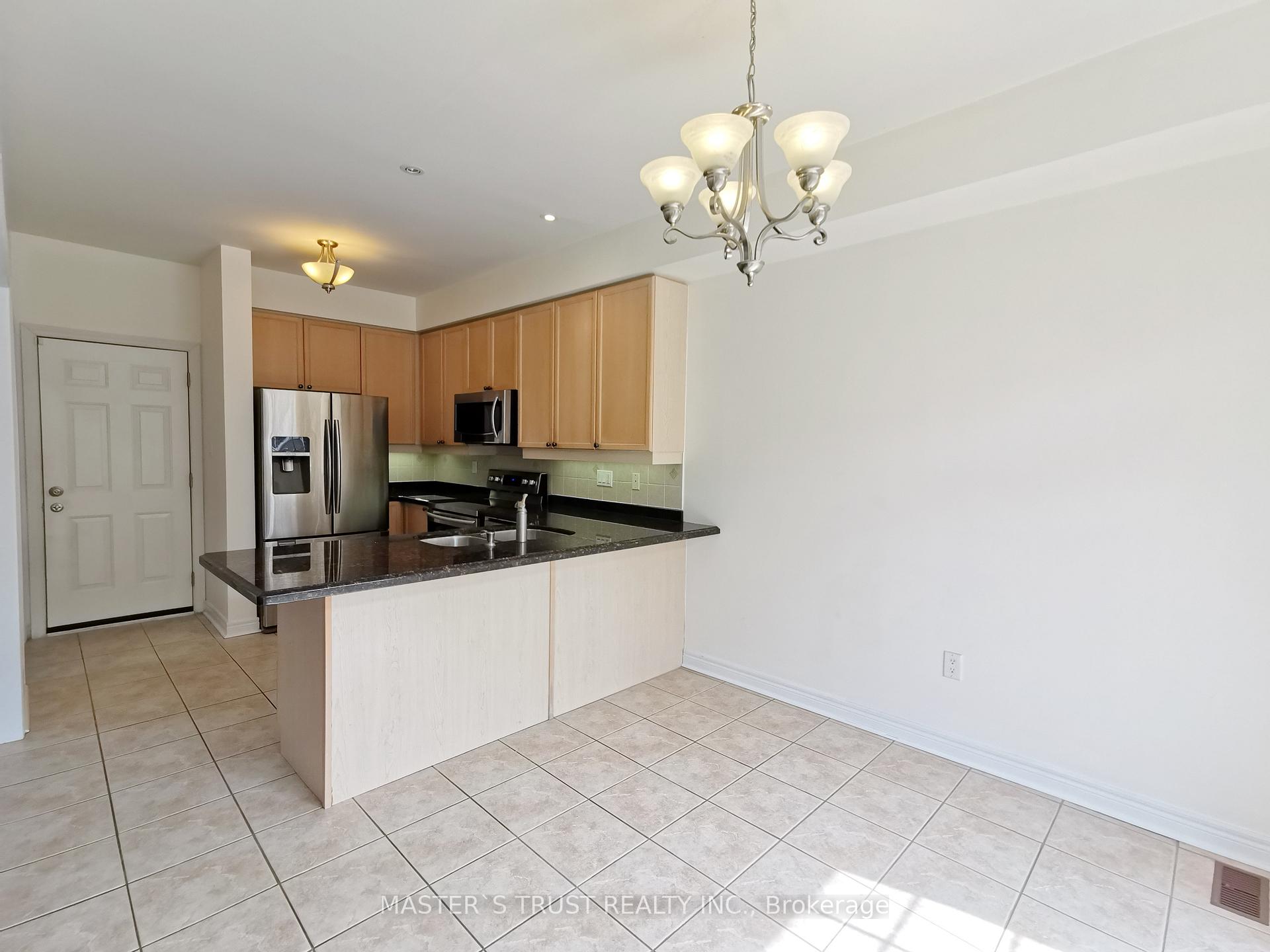 Photo 12 of 47 Mosswood Road, Vaughan, Patterson — HOMEH