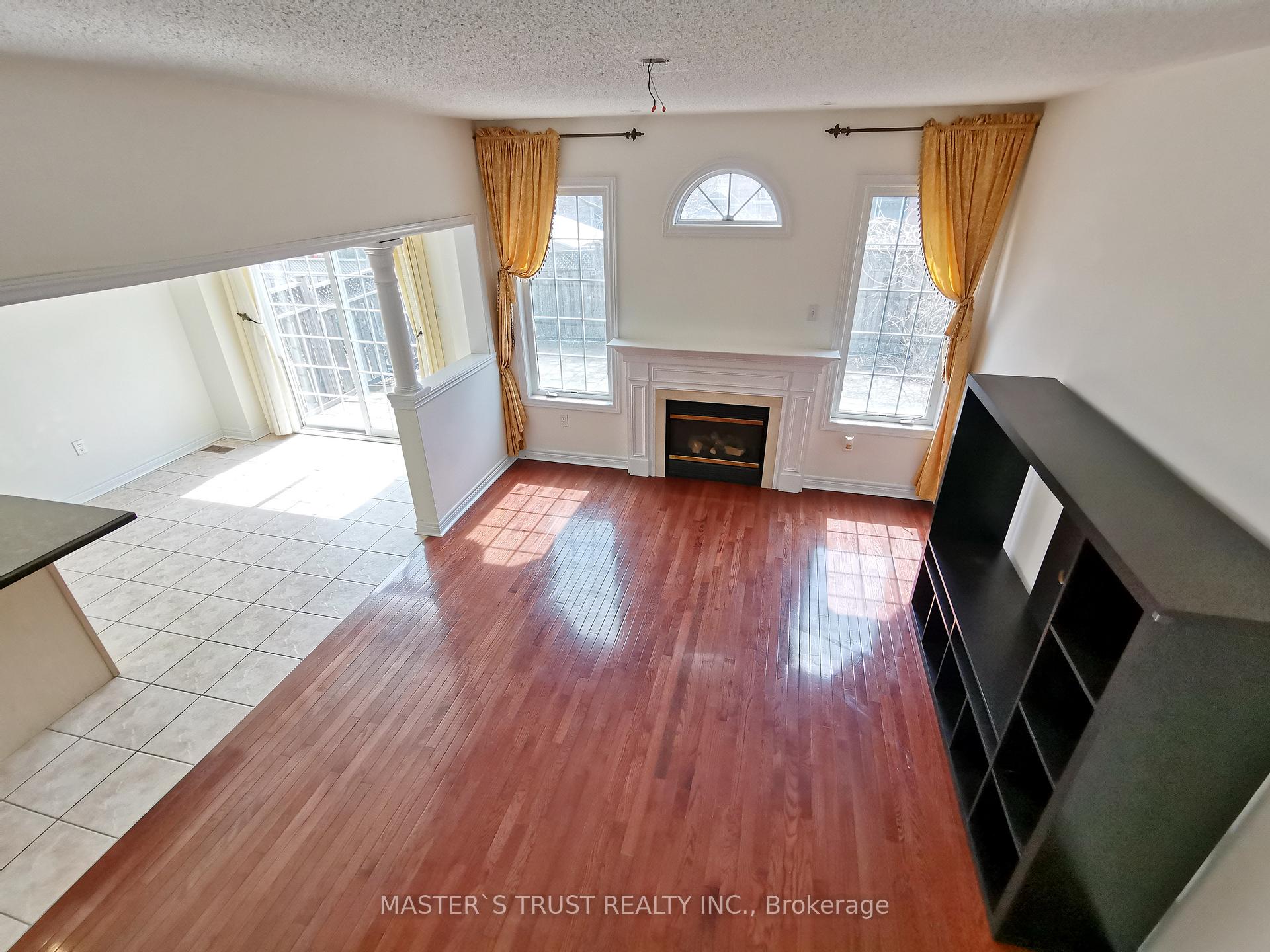 Photo 15 of 47 Mosswood Road, Vaughan, Patterson — HOMEH