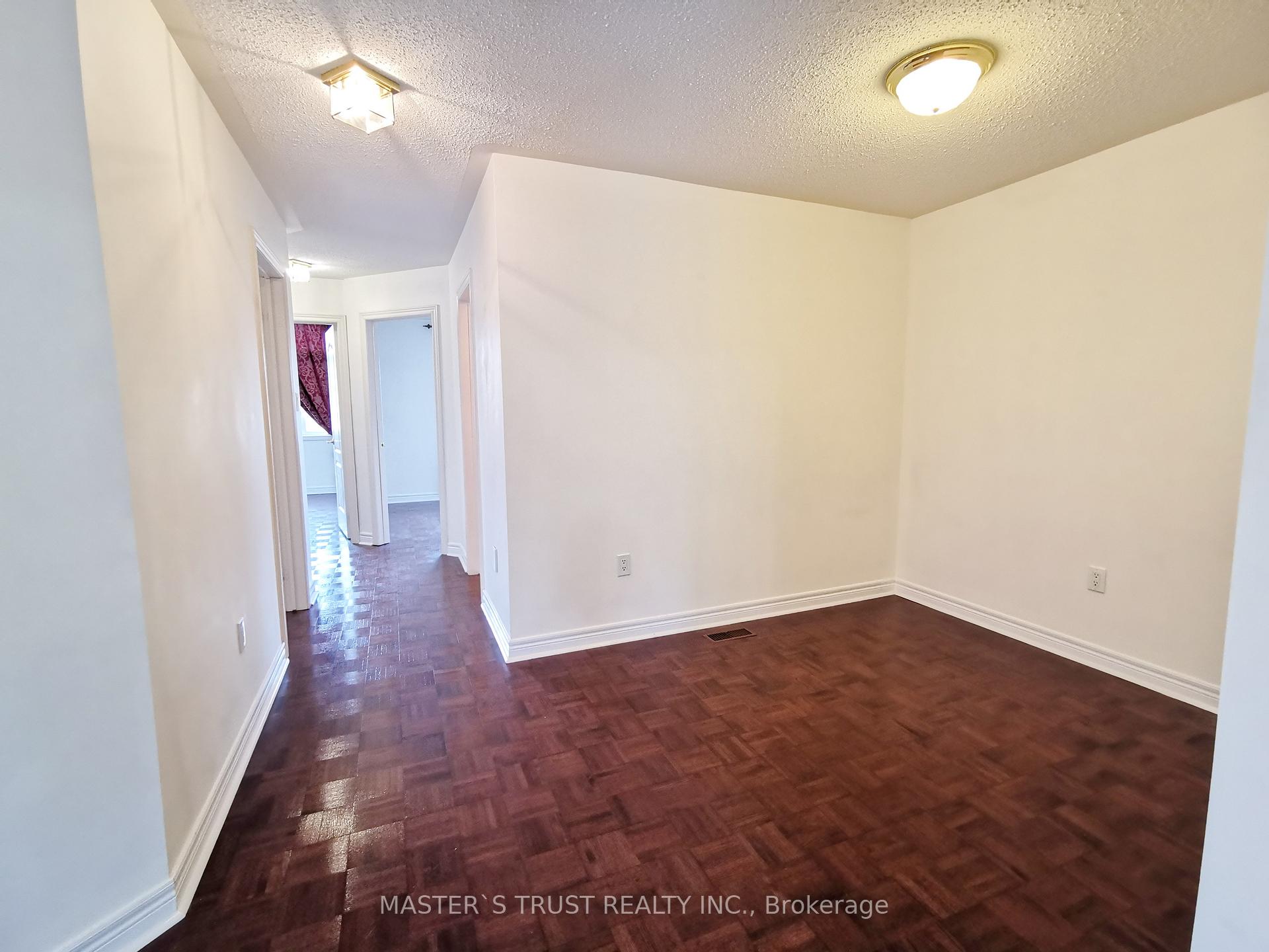 Photo 19 of 47 Mosswood Road, Vaughan, Patterson — HOMEH