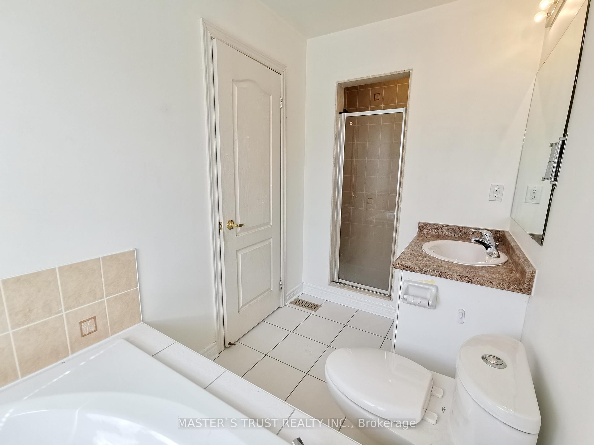 Photo 23 of 47 Mosswood Road, Vaughan, Patterson — HOMEH