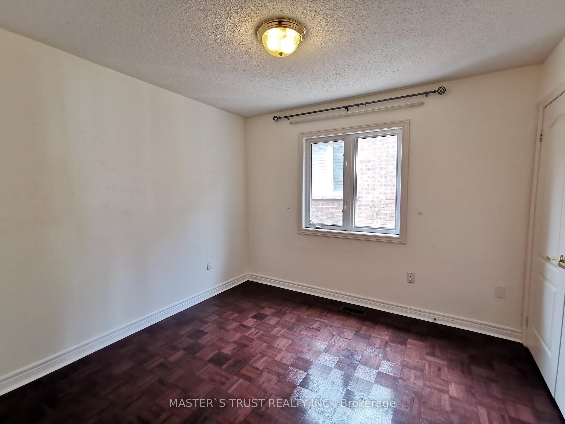 Photo 24 of 47 Mosswood Road, Vaughan, Patterson — HOMEH
