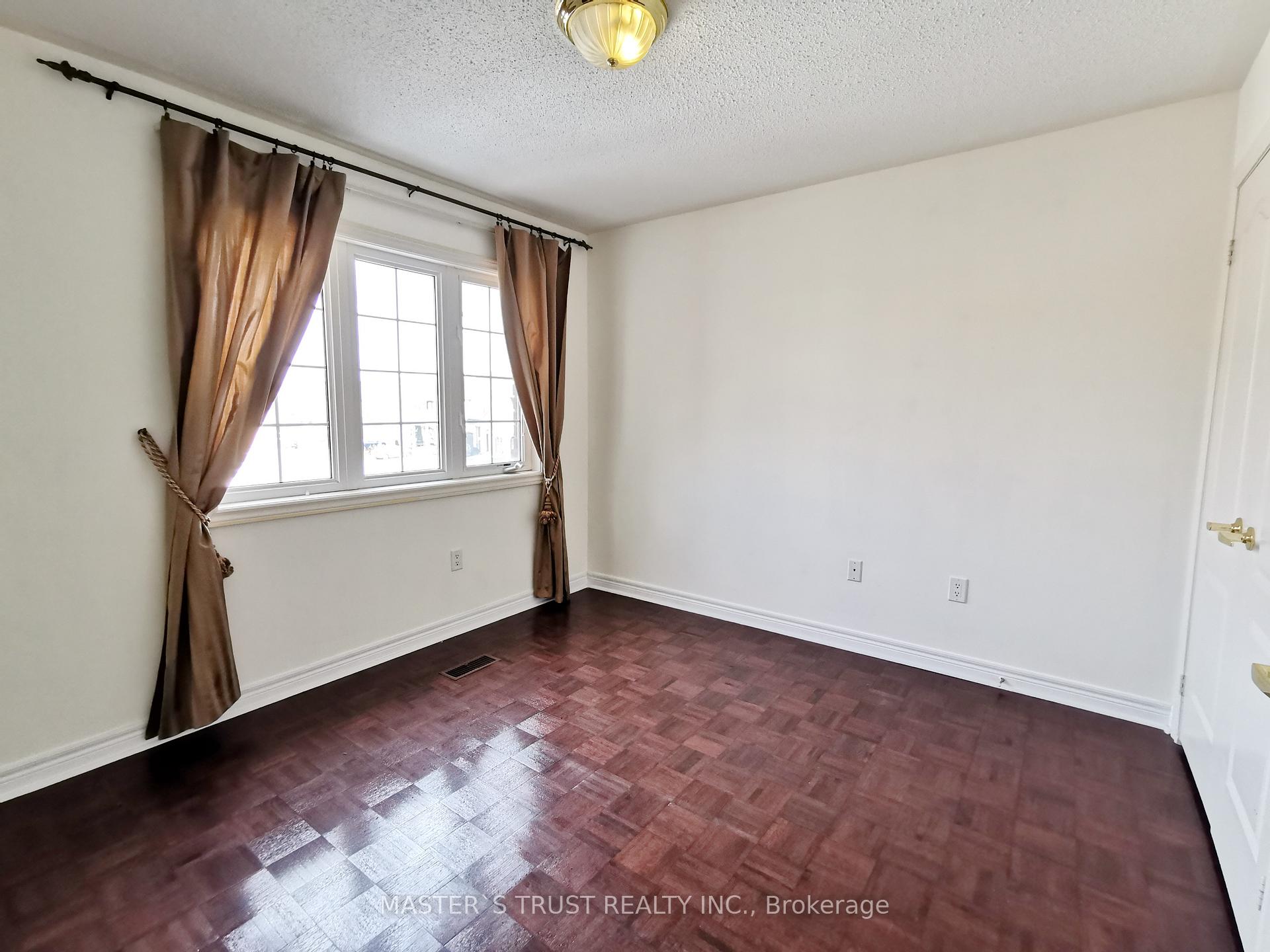 Photo 26 of 47 Mosswood Road, Vaughan, Patterson — HOMEH