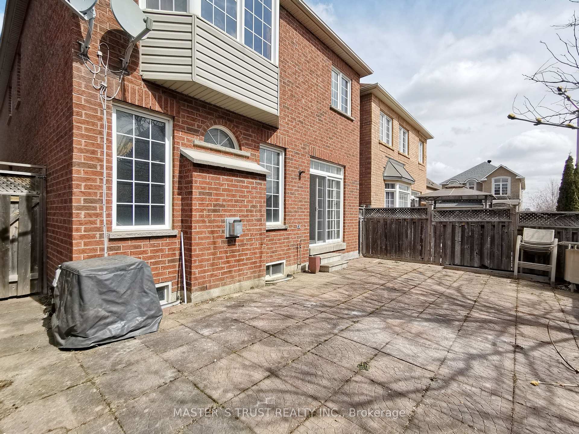 Photo 32 of 47 Mosswood Road, Vaughan, Patterson — HOMEH