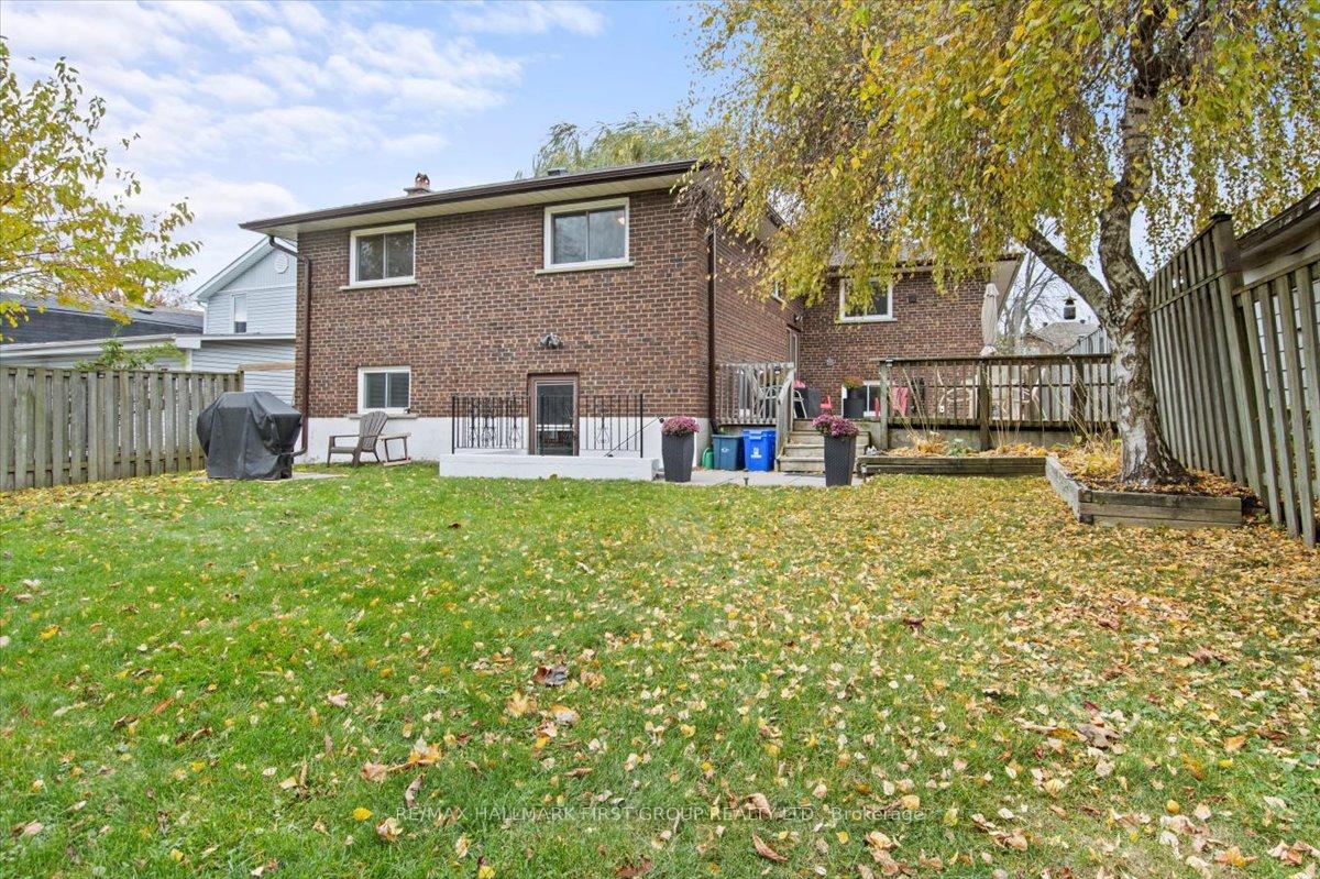 Photo 5 of 733 Victory Drive, Pickering, West Shore — HOMEH