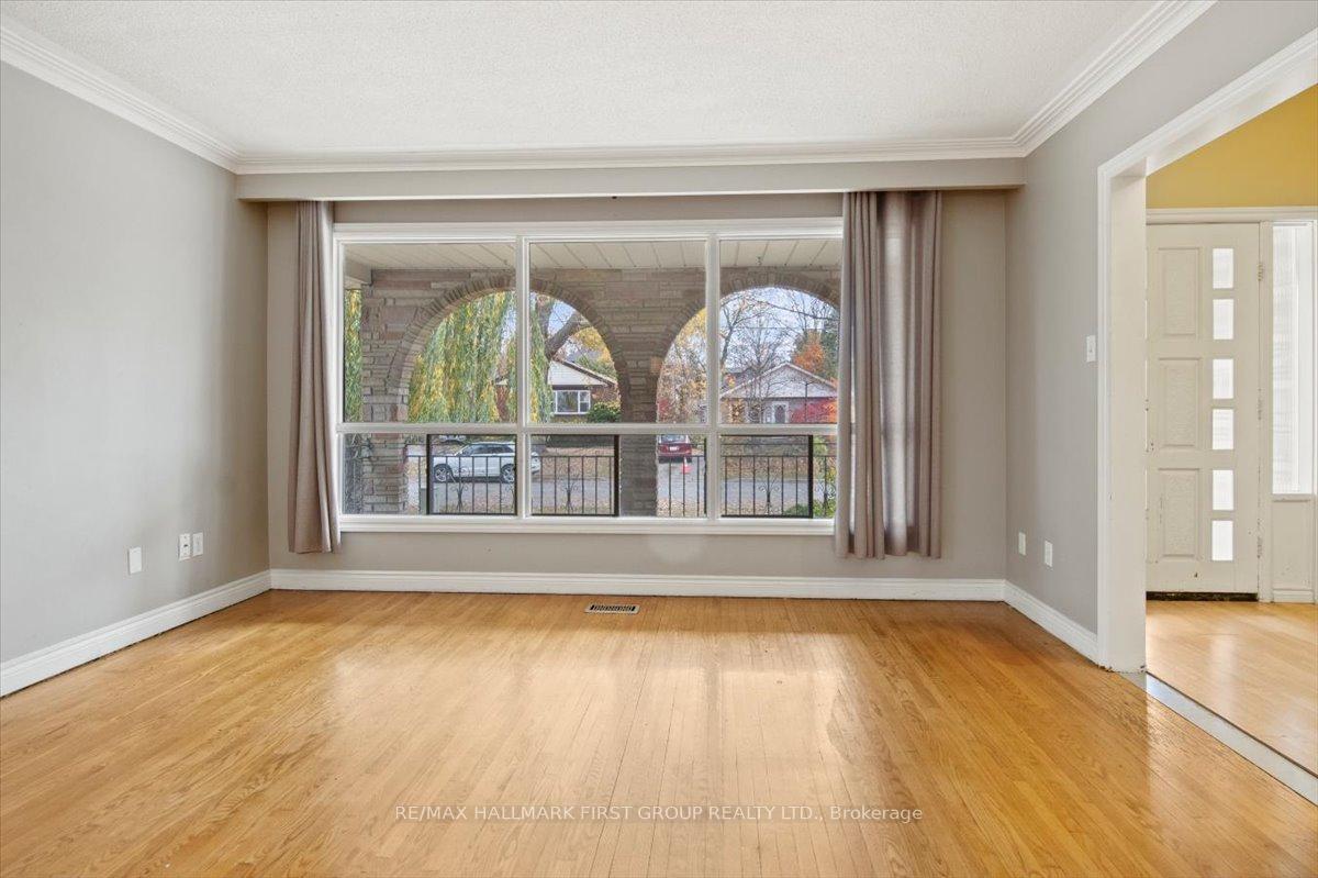 Photo 10 of 733 Victory Drive, Pickering, West Shore — HOMEH