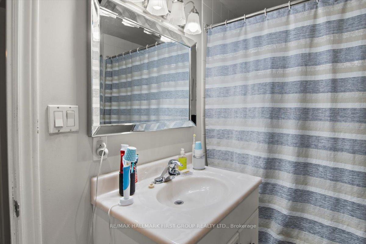 Photo 33 of 733 Victory Drive, Pickering, West Shore — HOMEH