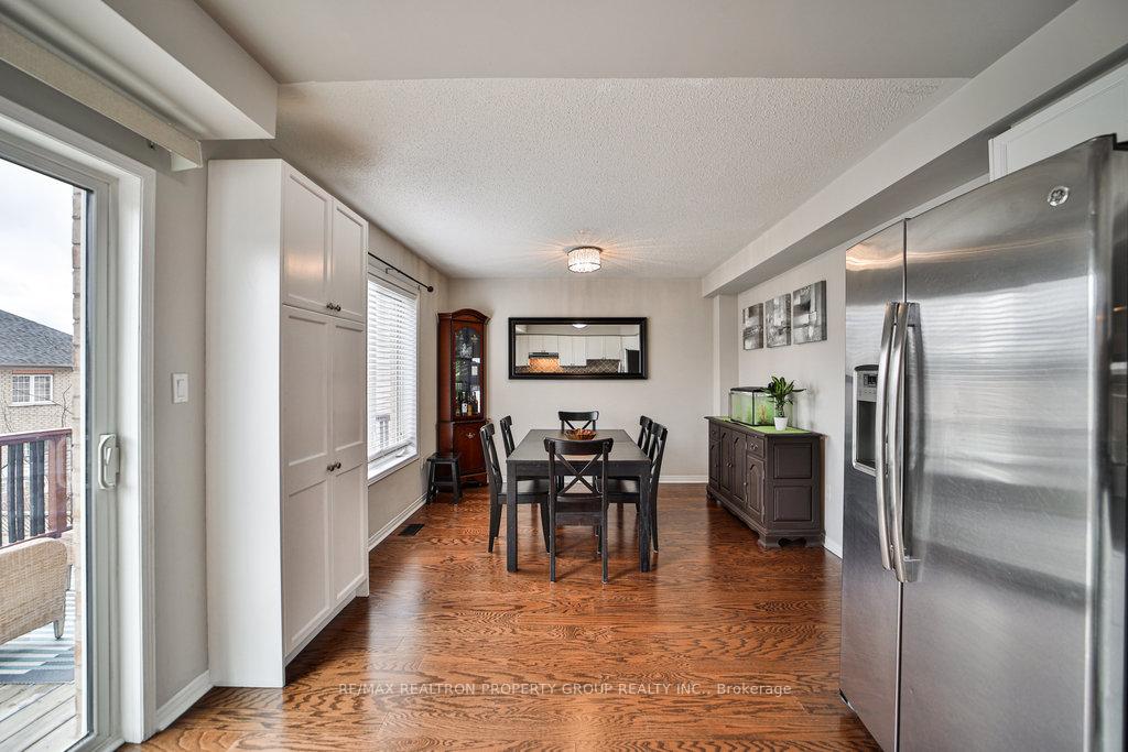 Photo 25 of 950 Taggart Crescent, Oshawa, Pinecrest — HOMEH
