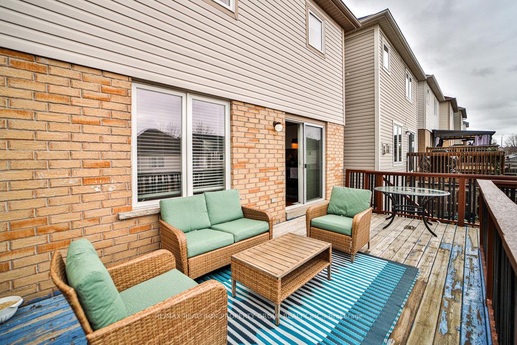 Photo 40 of 950 Taggart Crescent, Oshawa, Pinecrest — HOMEH