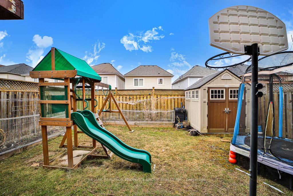 Photo 42 of 950 Taggart Crescent, Oshawa, Pinecrest — HOMEH