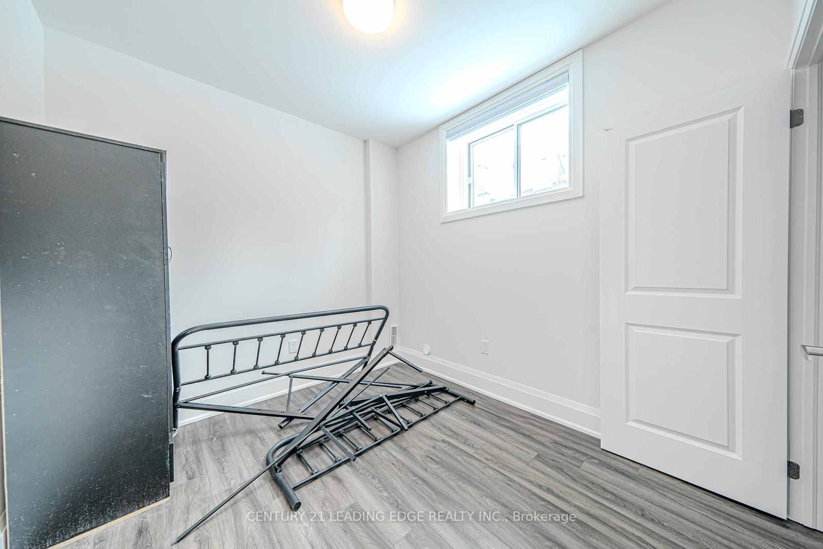Photo 12 of 523 Kleinburg Summit Way, Vaughan, Kleinburg — HOMEH
