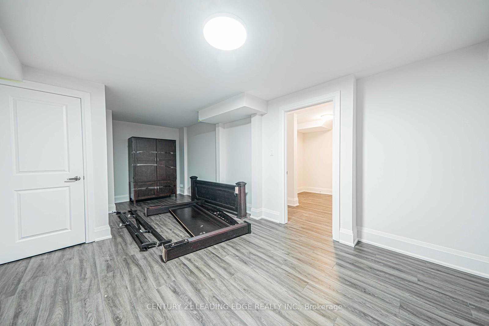 Photo 17 of 523 Kleinburg Summit Way, Vaughan, Kleinburg — HOMEH