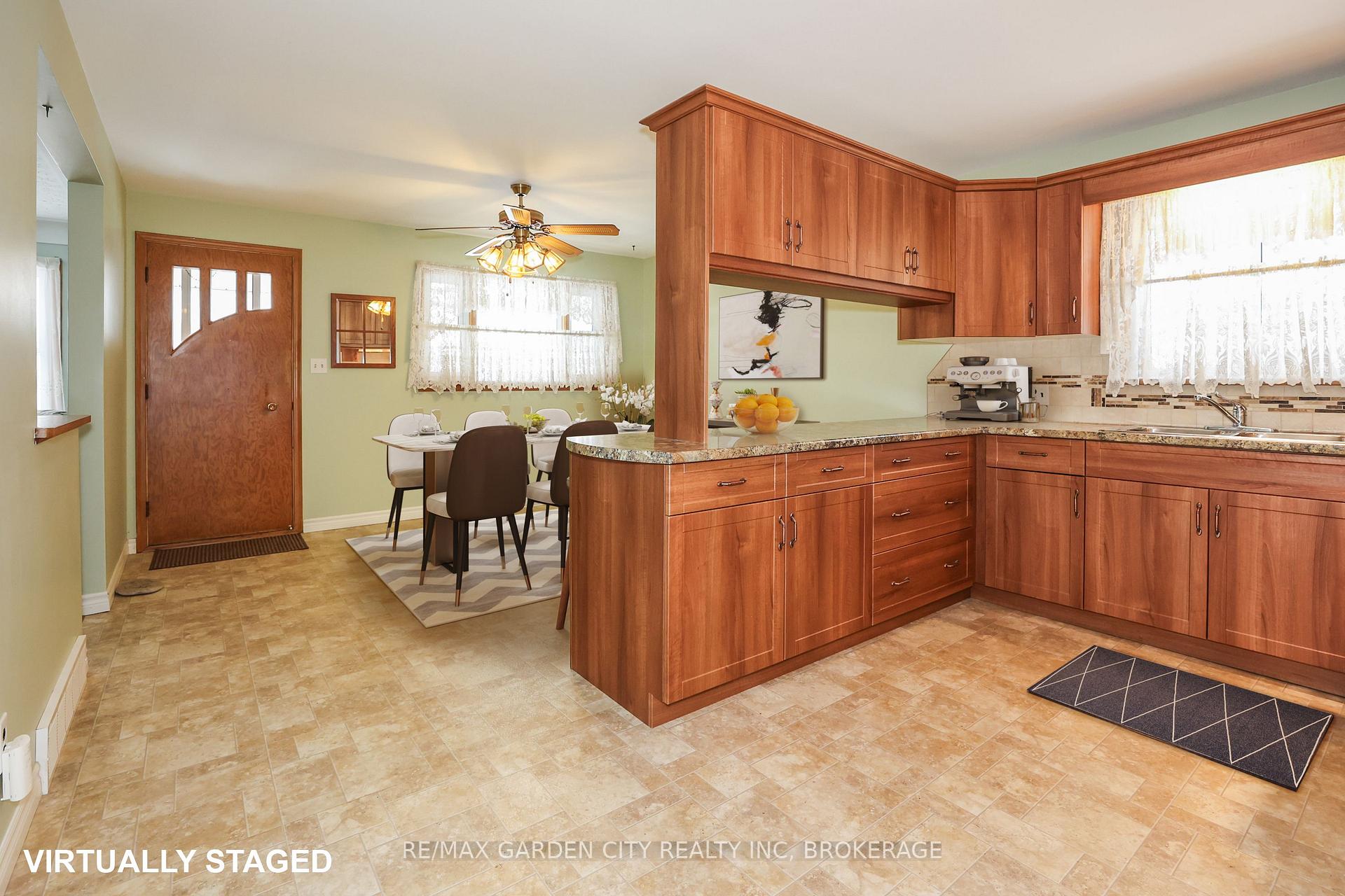 Photo 10 of 32 Sauer Avenue, Welland, Lincoln/Crowland — HOMEH
