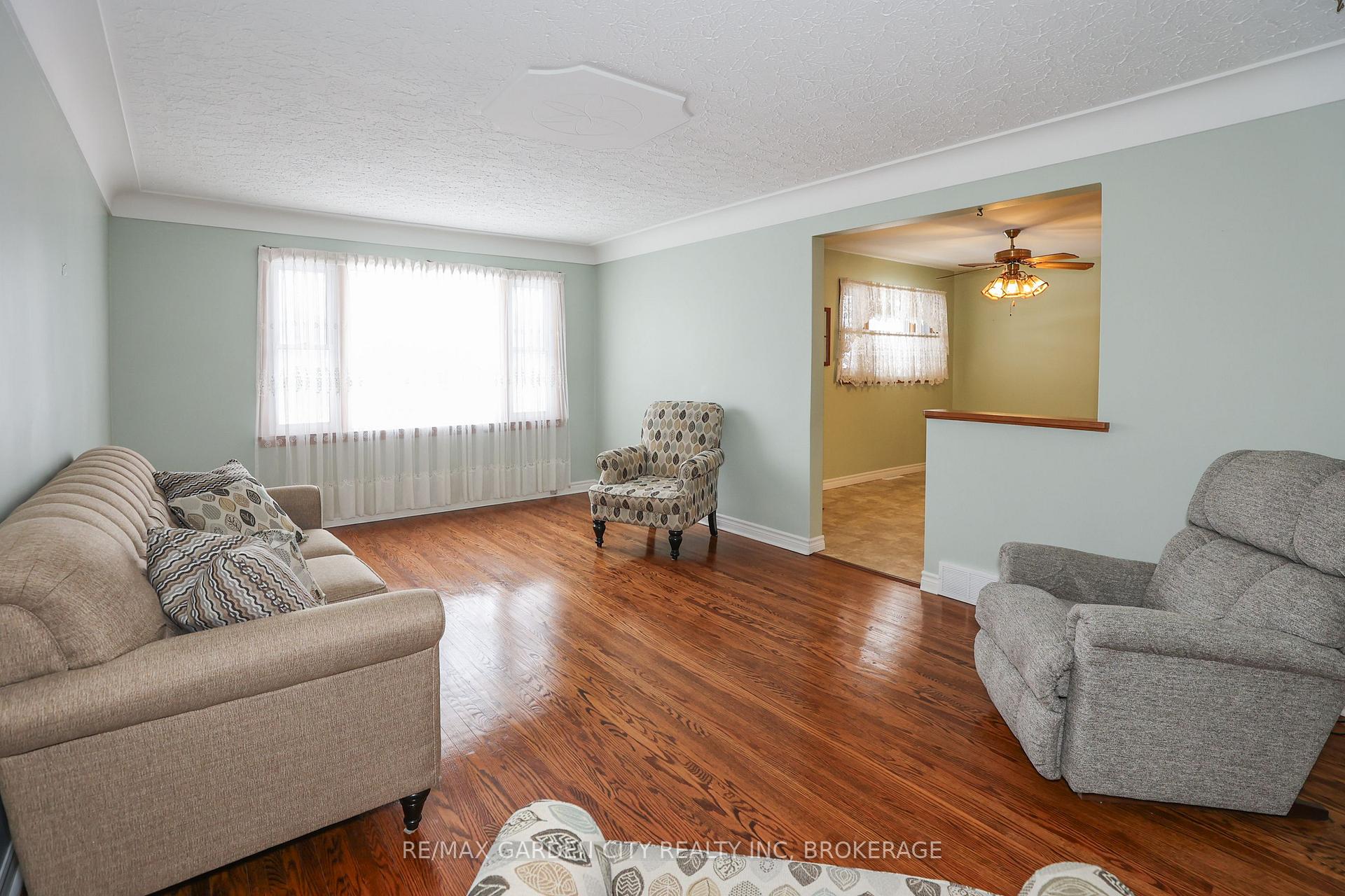 Photo 16 of 32 Sauer Avenue, Welland, Lincoln/Crowland — HOMEH