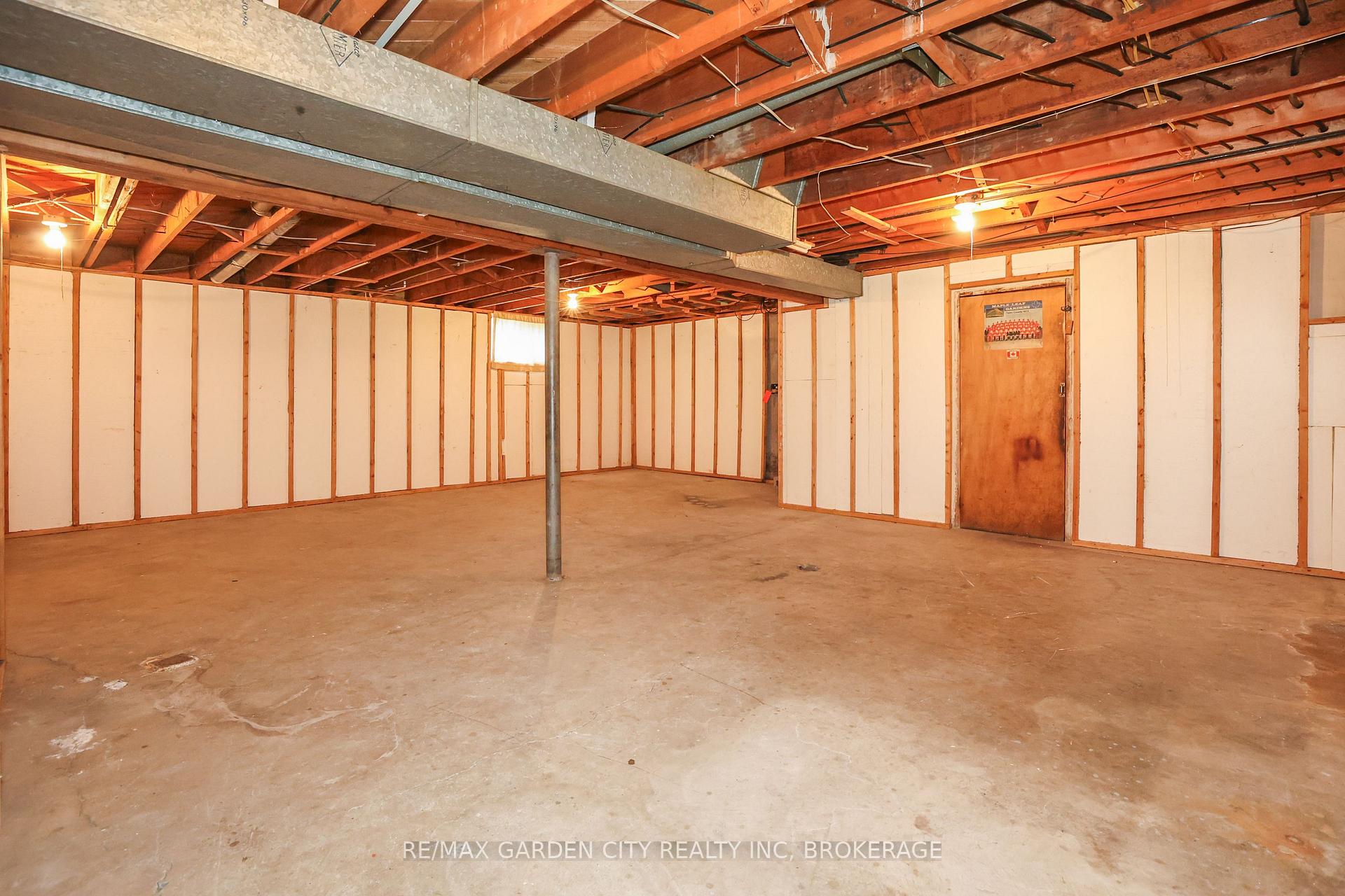 Photo 30 of 32 Sauer Avenue, Welland, Lincoln/Crowland — HOMEH