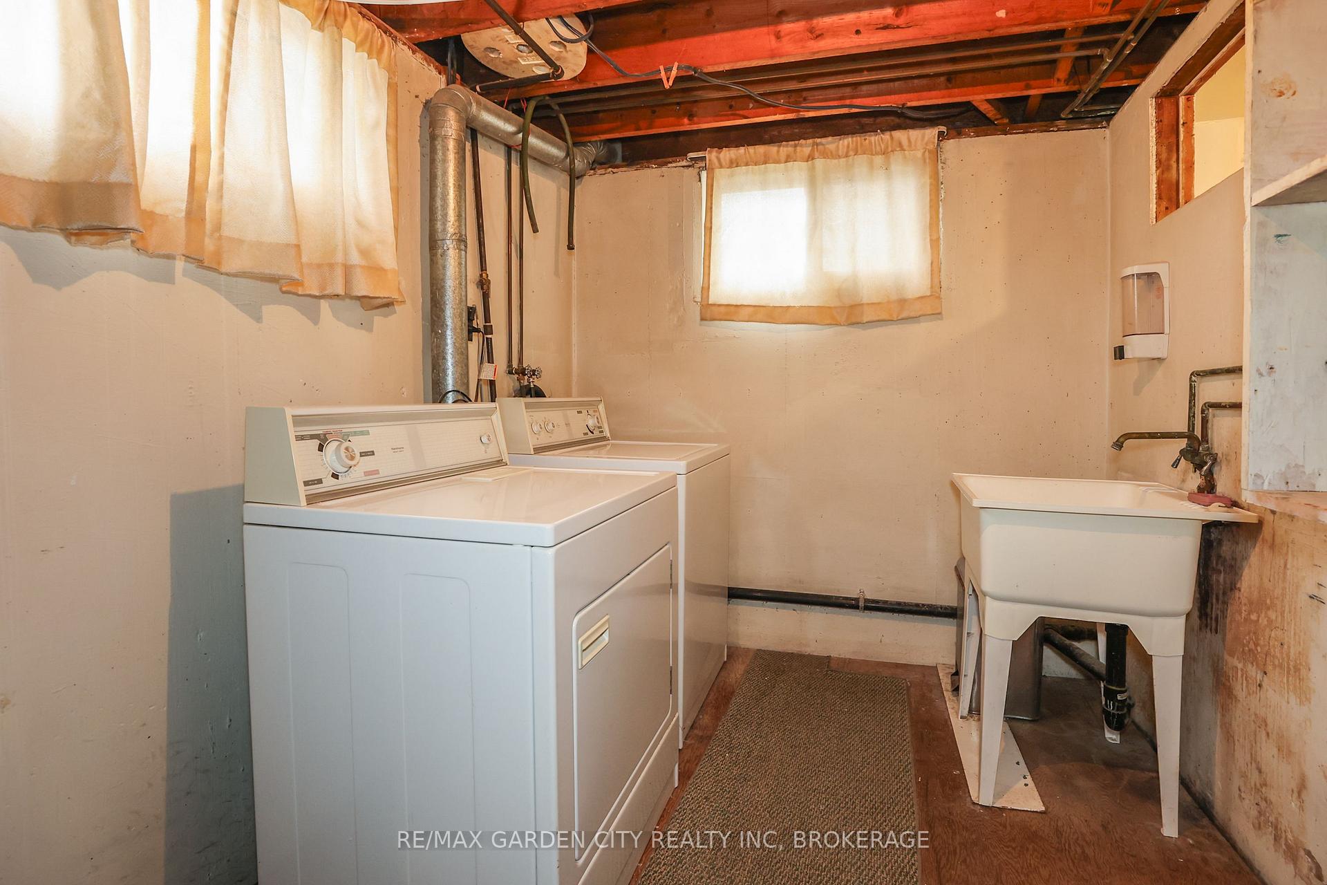 Photo 34 of 32 Sauer Avenue, Welland, Lincoln/Crowland — HOMEH