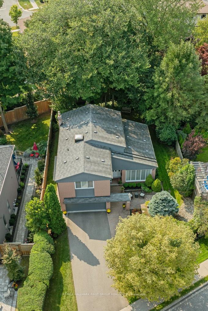 Photo 2 of 1974 Spruce Hill Road, Pickering, Dunbarton — HOMEH