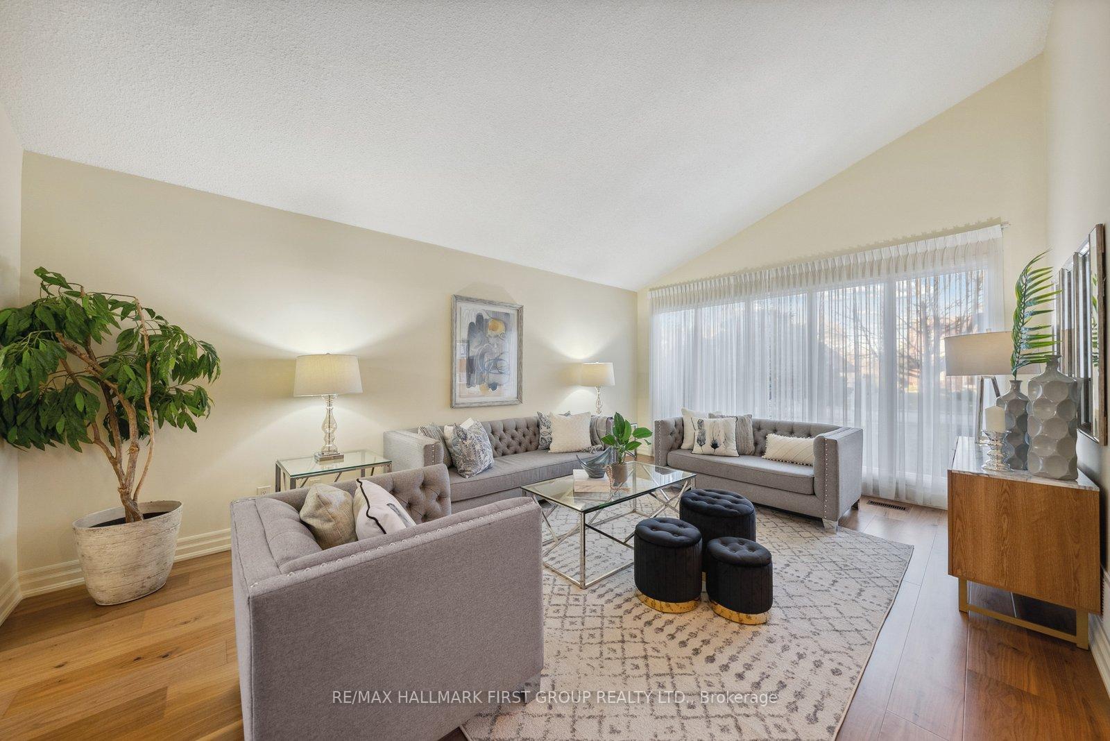 Photo 7 of 1974 Spruce Hill Road, Pickering, Dunbarton — HOMEH