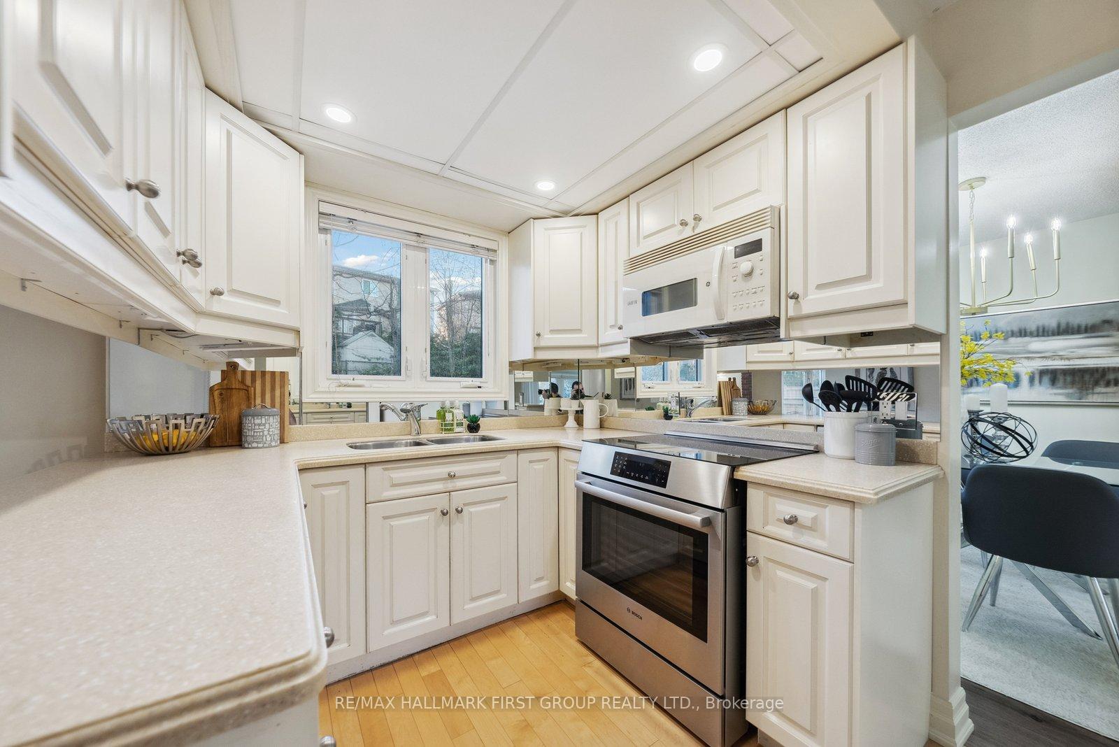 Photo 13 of 1974 Spruce Hill Road, Pickering, Dunbarton — HOMEH