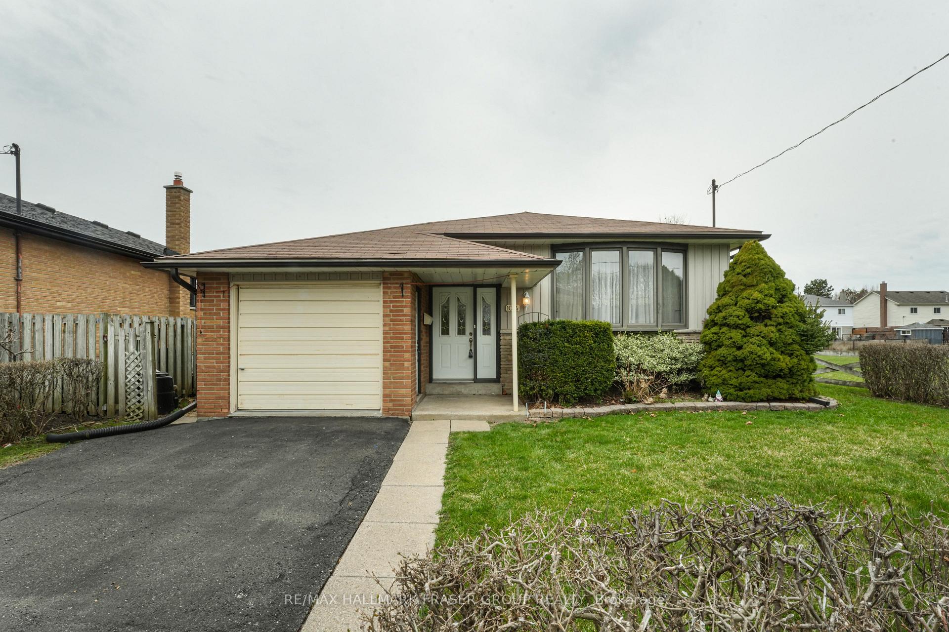 Photo 1 of 1014 Walton Boulevard, Whitby, Williamsburg — HOMEH