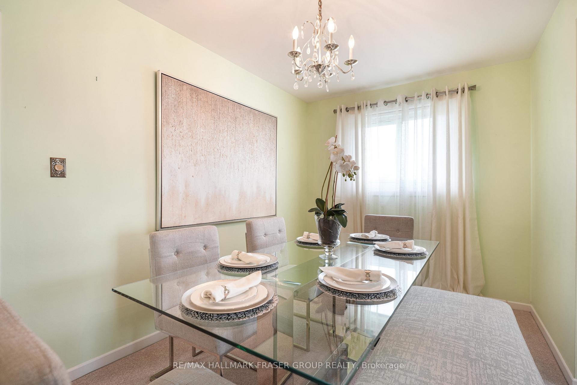Photo 7 of 1014 Walton Boulevard, Whitby, Williamsburg — HOMEH