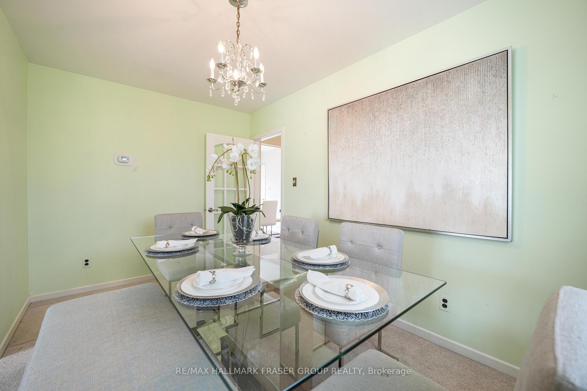 Photo 8 of 1014 Walton Boulevard, Whitby, Williamsburg — HOMEH
