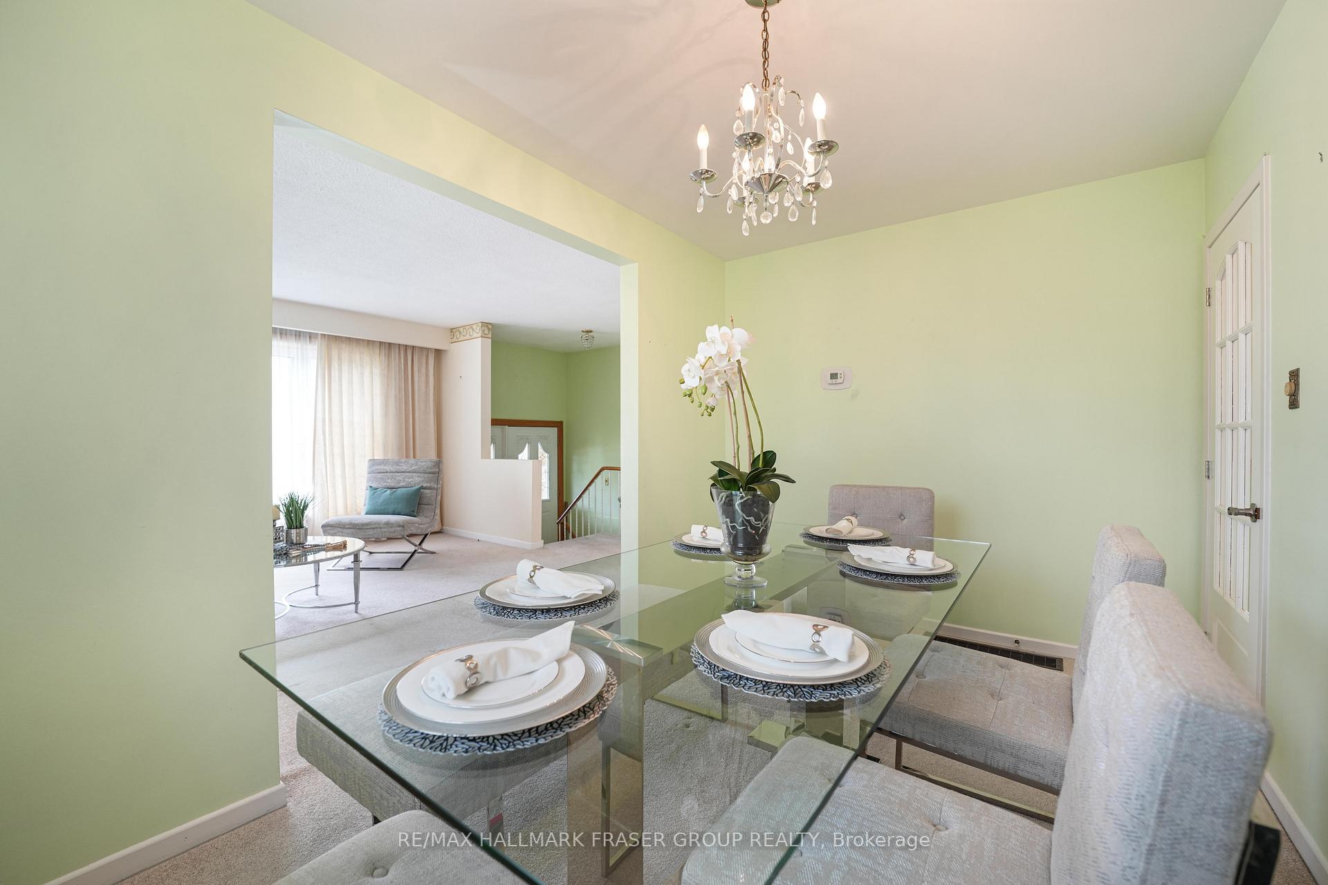Photo 9 of 1014 Walton Boulevard, Whitby, Williamsburg — HOMEH