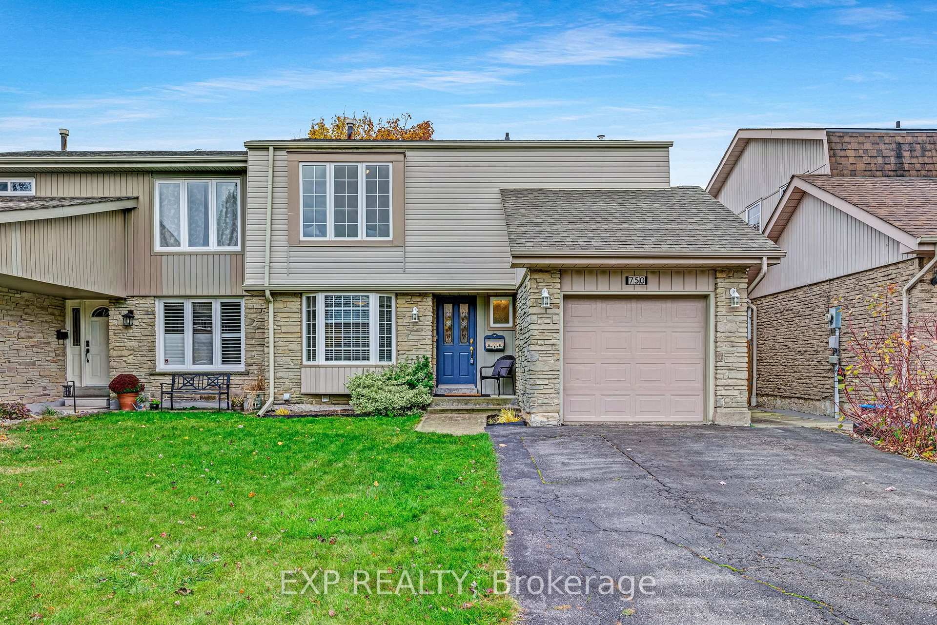 Photo 1 of 750 Cobblers Court, Pickering, Amberlea — HOMEH