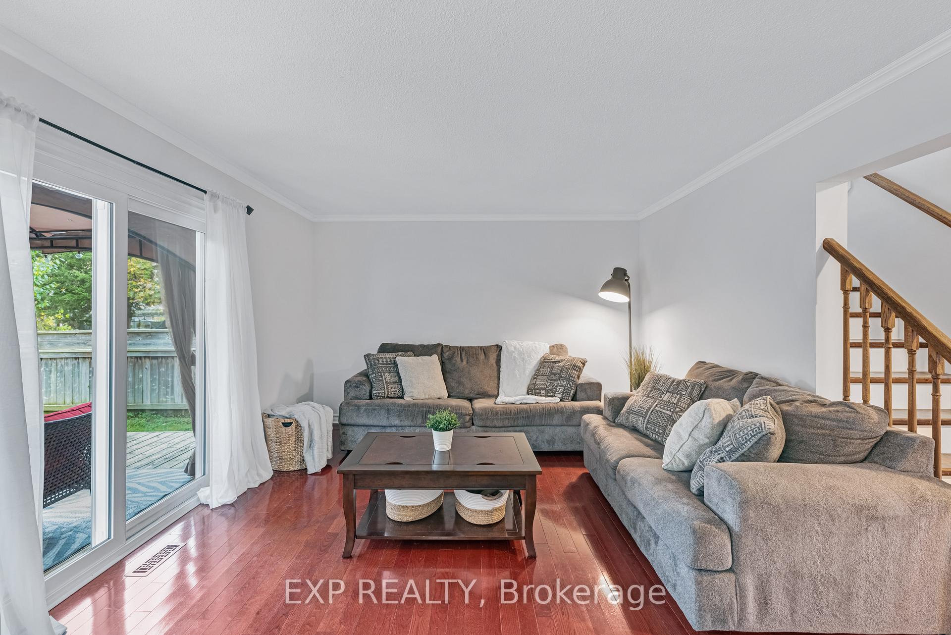 Photo 7 of 750 Cobblers Court, Pickering, Amberlea — HOMEH