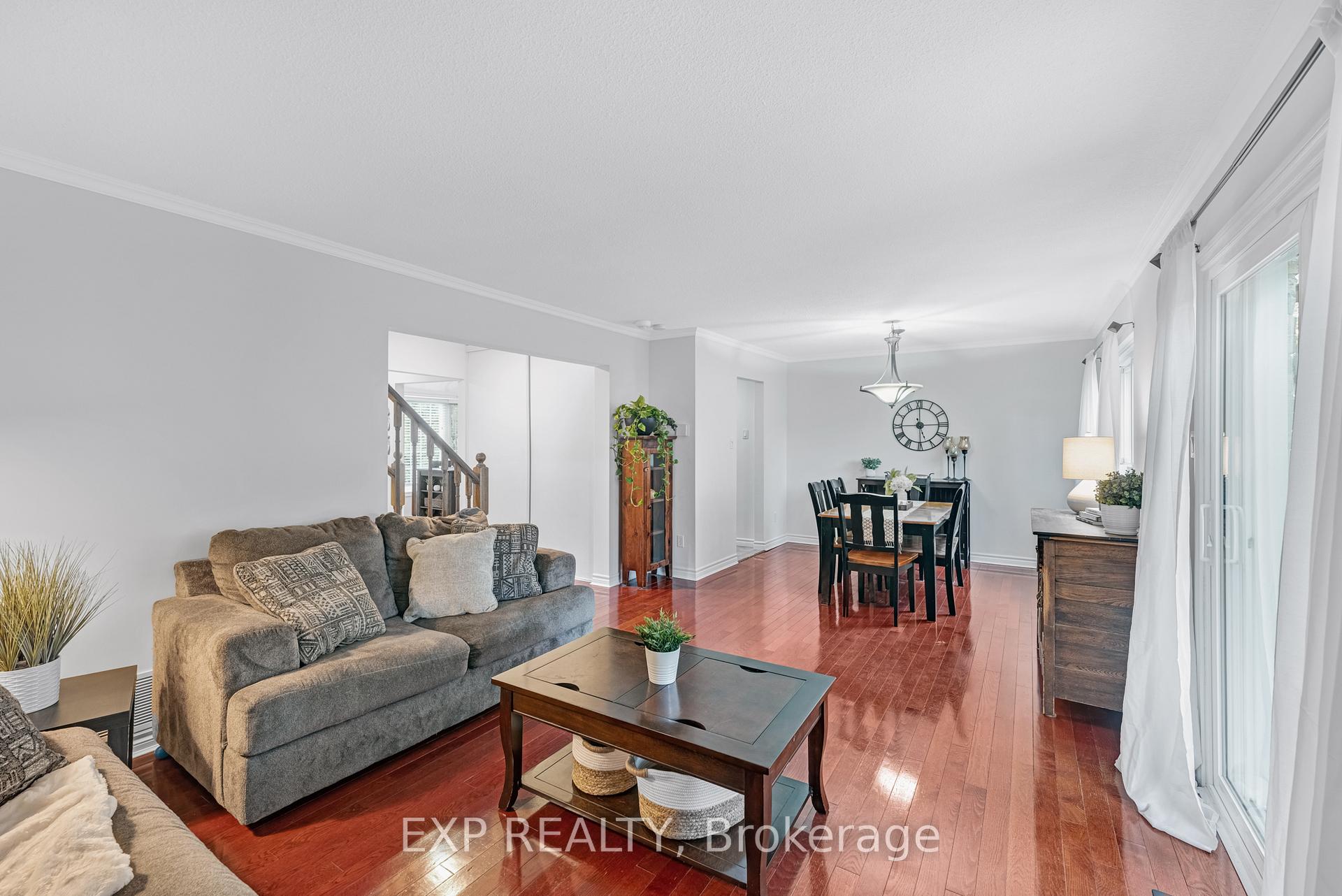 Photo 8 of 750 Cobblers Court, Pickering, Amberlea — HOMEH