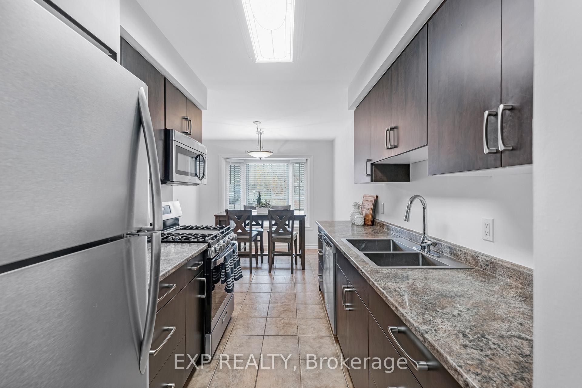 Photo 10 of 750 Cobblers Court, Pickering, Amberlea — HOMEH