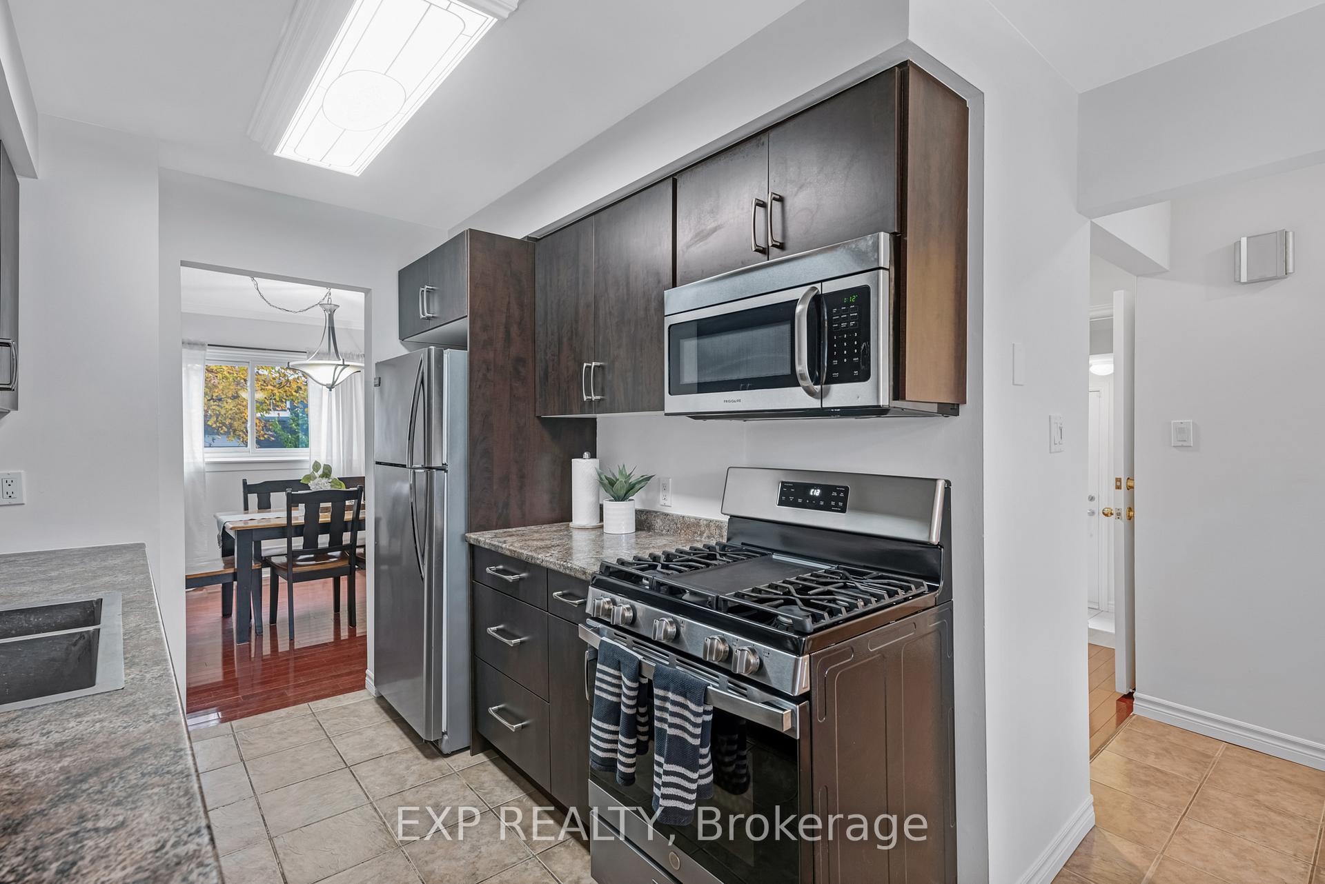 Photo 12 of 750 Cobblers Court, Pickering, Amberlea — HOMEH