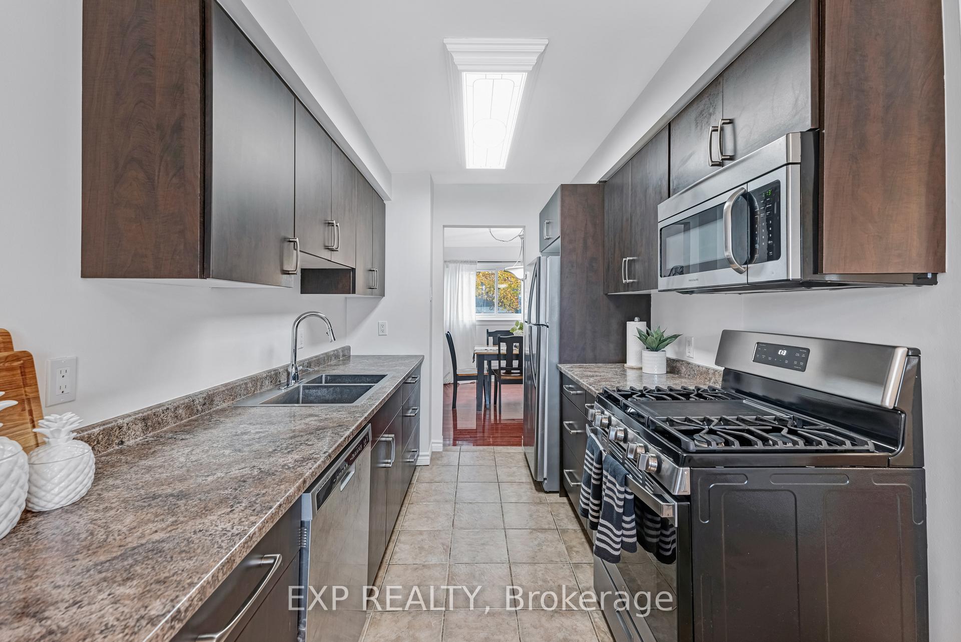 Photo 13 of 750 Cobblers Court, Pickering, Amberlea — HOMEH