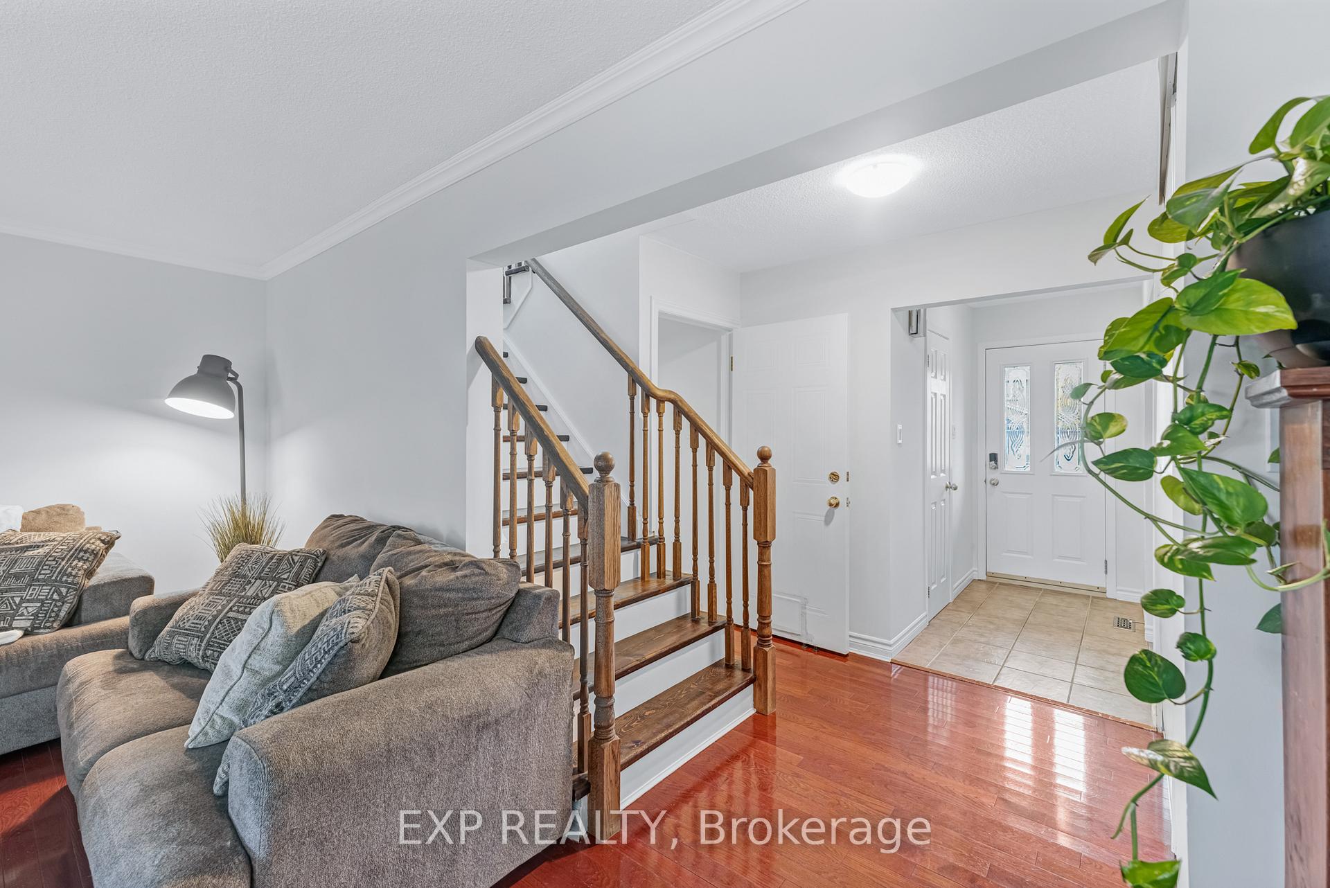 Photo 17 of 750 Cobblers Court, Pickering, Amberlea — HOMEH