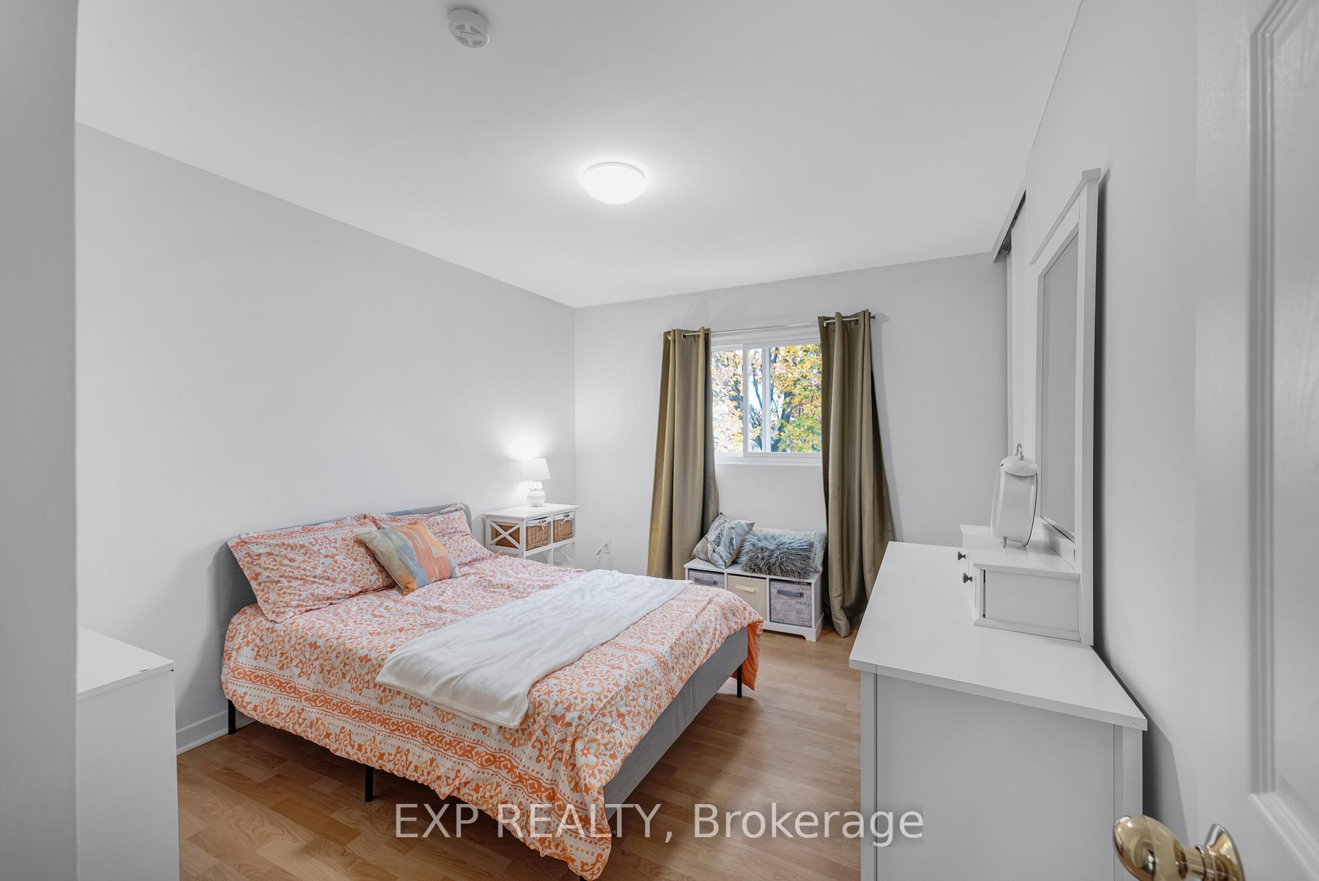 Photo 23 of 750 Cobblers Court, Pickering, Amberlea — HOMEH