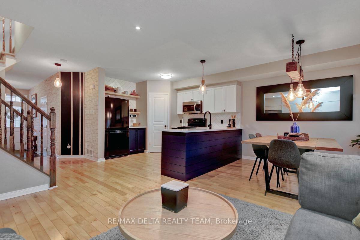 Photo 8 of 167 Destiny, Ottawa, Fallingbrook/Gardenway South — HOMEH