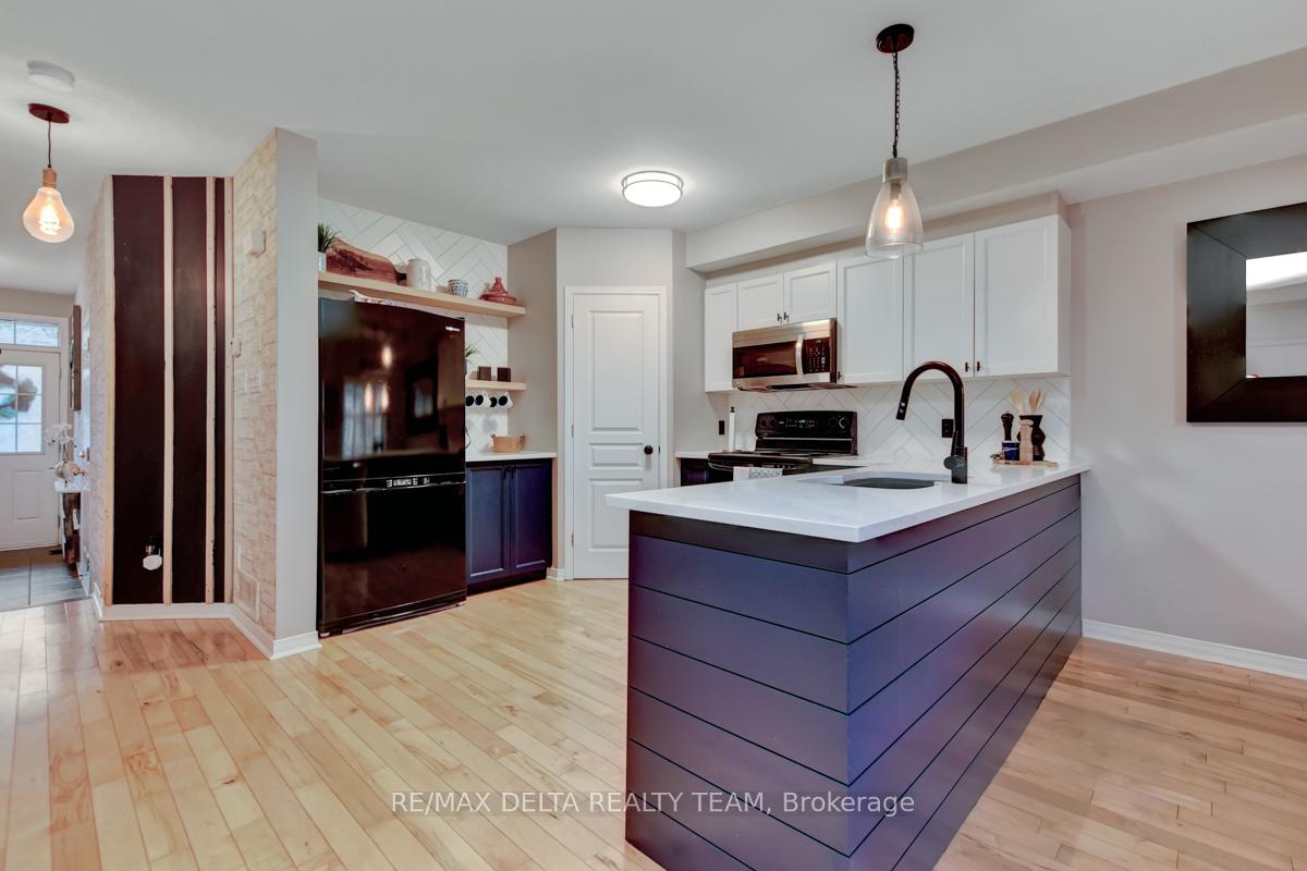 Photo 13 of 167 Destiny, Ottawa, Fallingbrook/Gardenway South — HOMEH