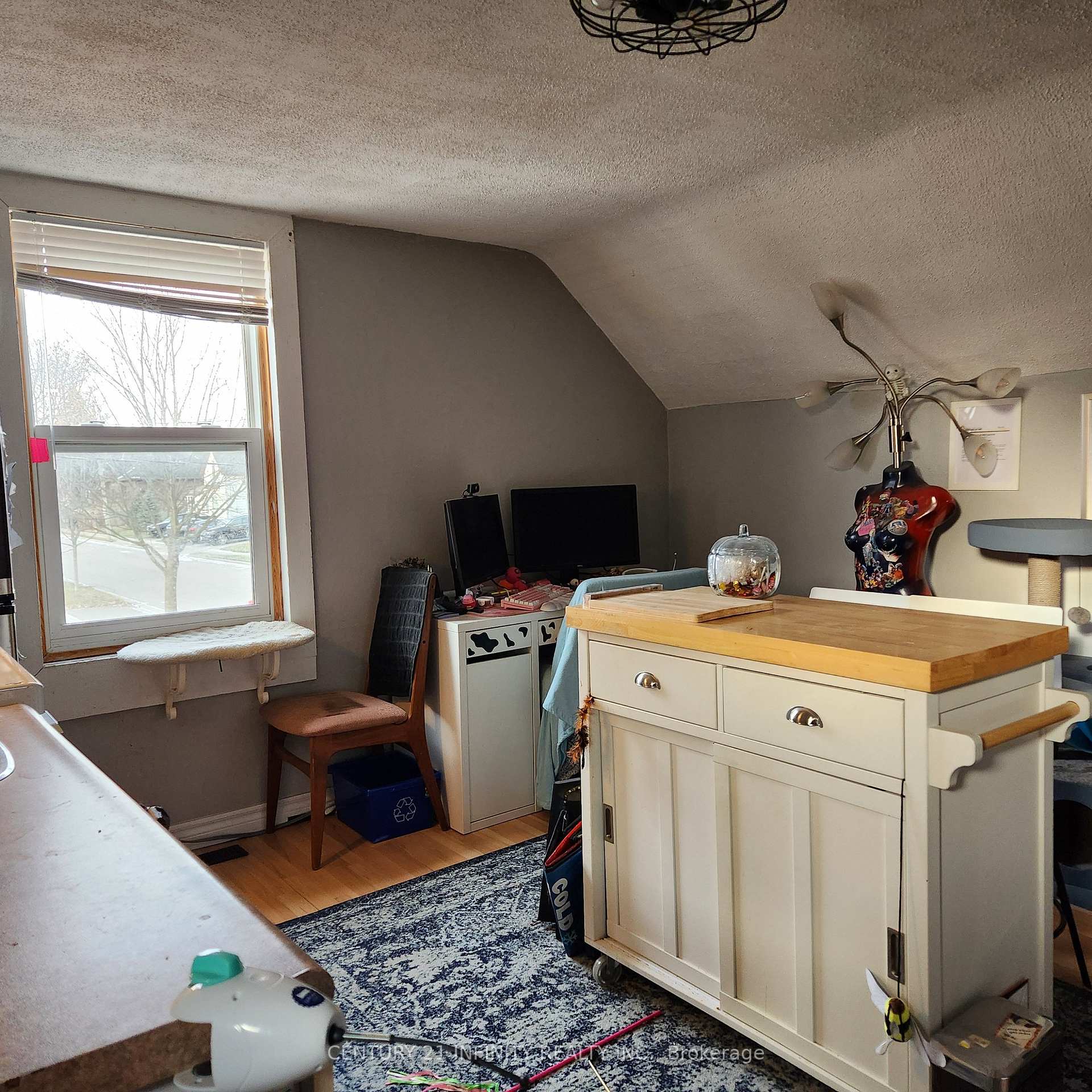 Photo 3 of Unit Upper, 121 Elgin Street E, Oshawa, O'Neill — HOMEH