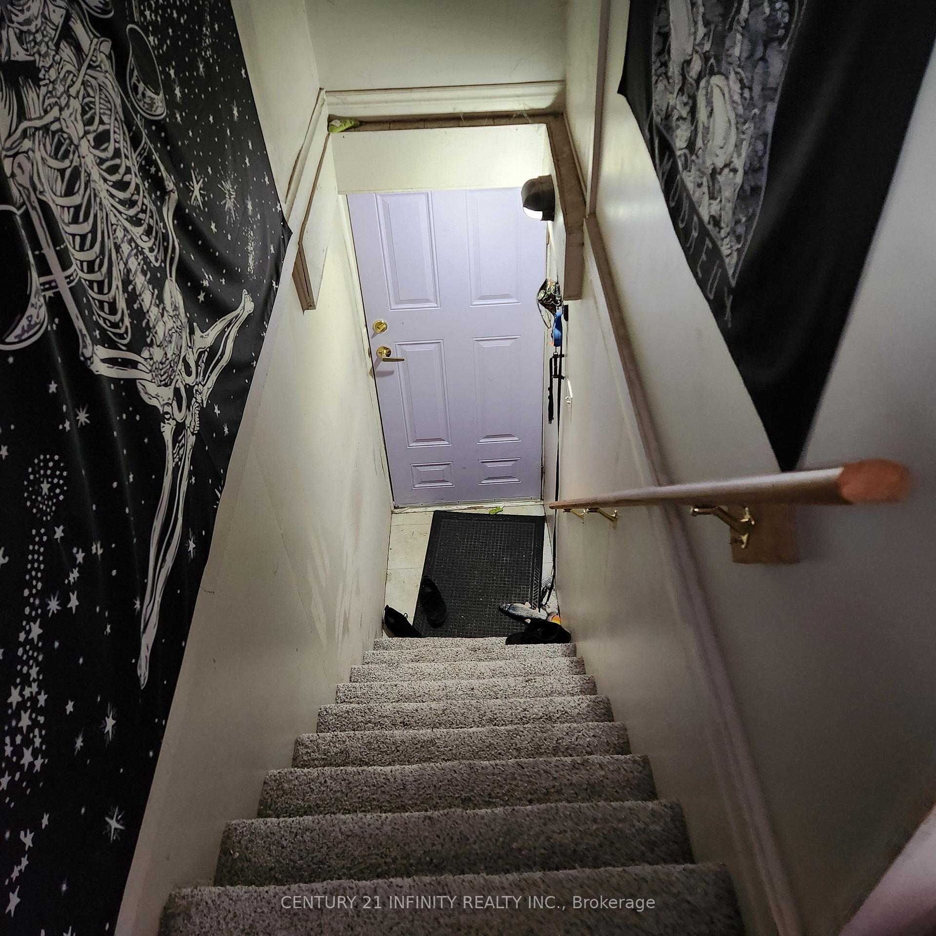 Photo 9 of Unit Upper, 121 Elgin Street E, Oshawa, O'Neill — HOMEH