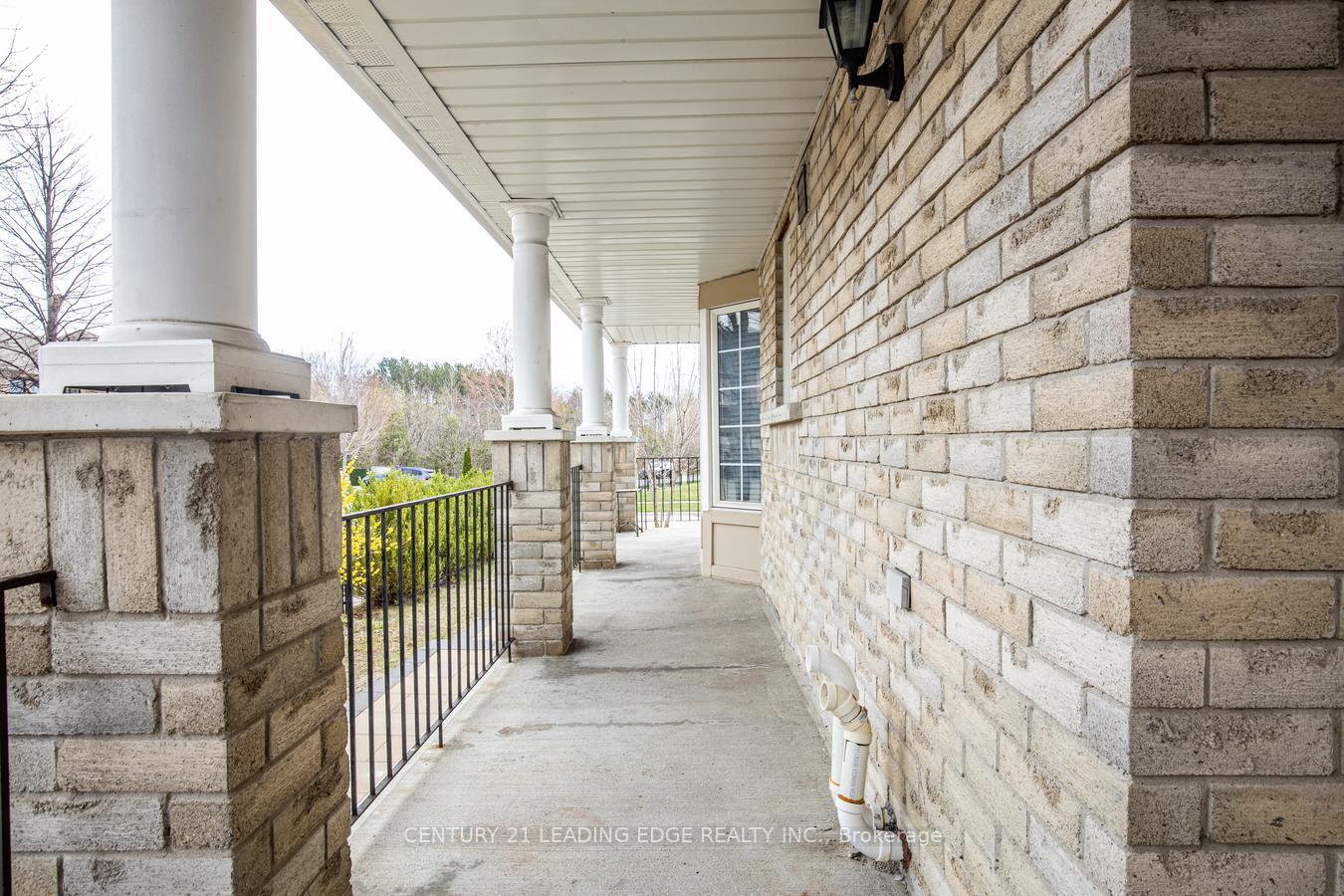 Photo 5 of 2 Odessa Crescent, Whitby, Rolling Acres — HOMEH
