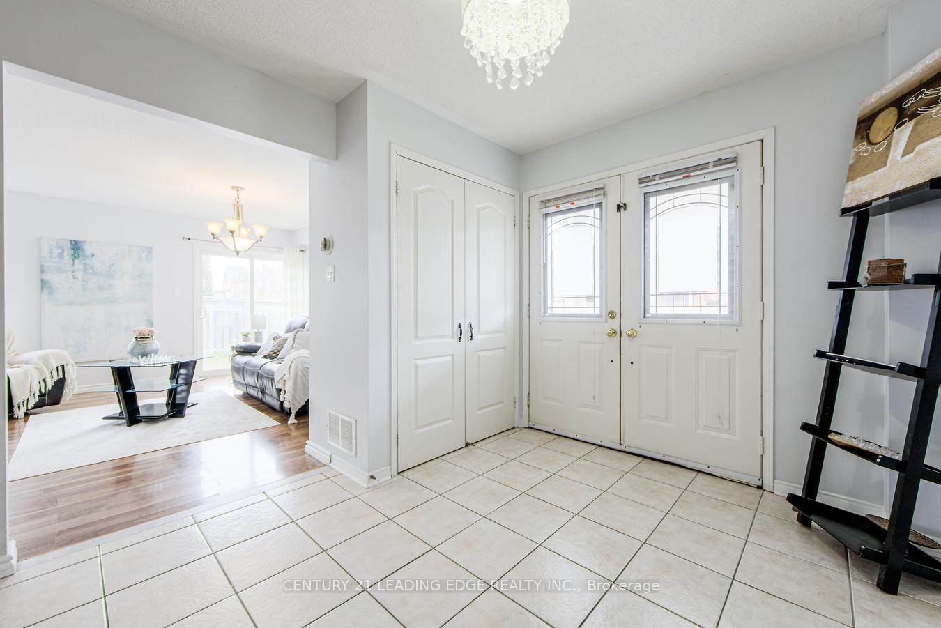 Photo 7 of 2 Odessa Crescent, Whitby, Rolling Acres — HOMEH