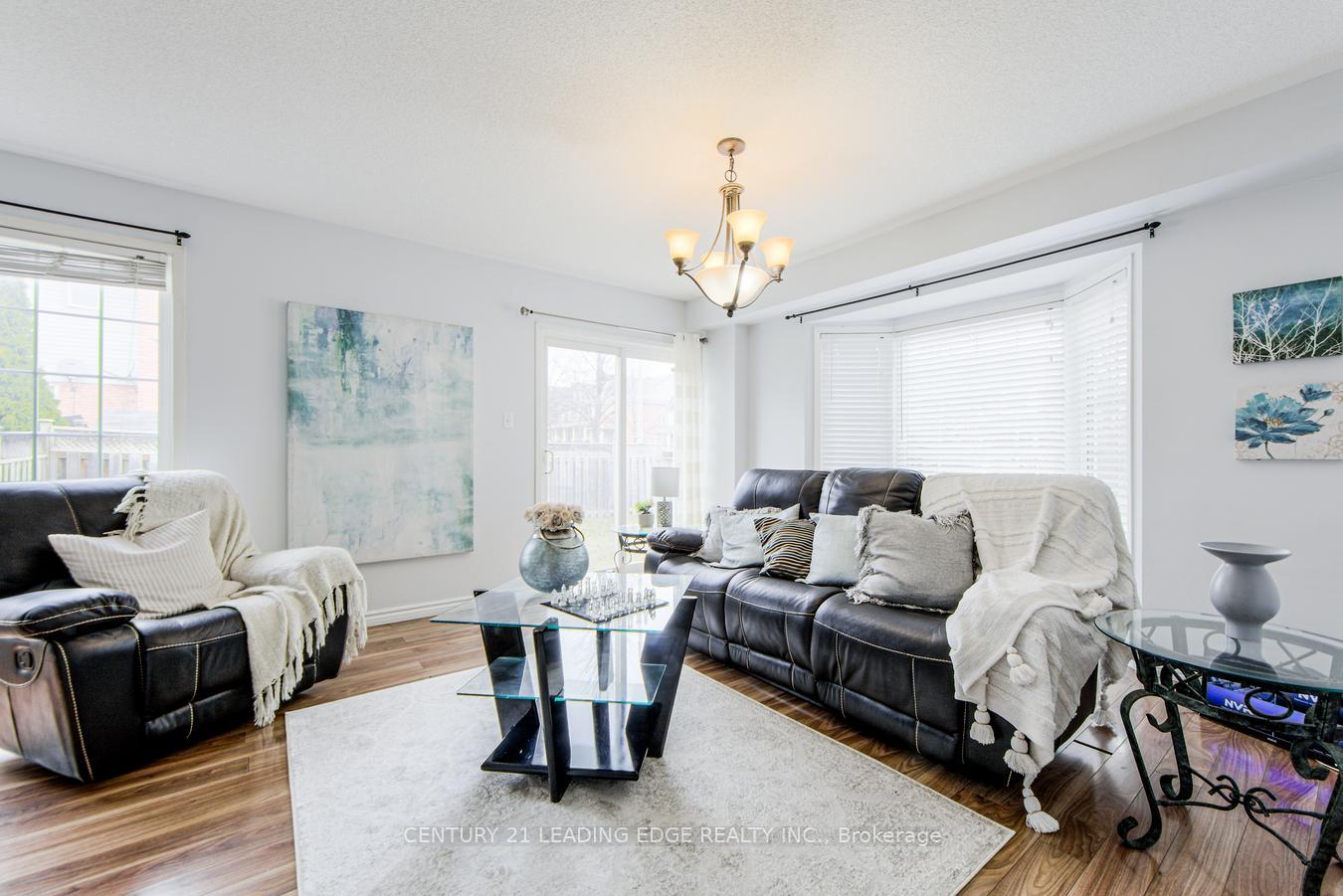 Photo 8 of 2 Odessa Crescent, Whitby, Rolling Acres — HOMEH