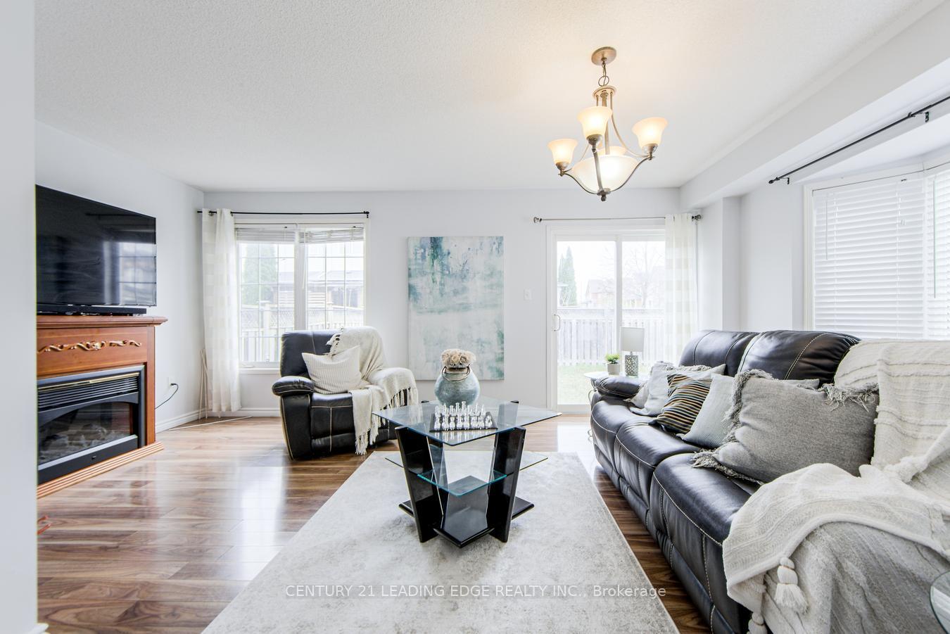 Photo 9 of 2 Odessa Crescent, Whitby, Rolling Acres — HOMEH