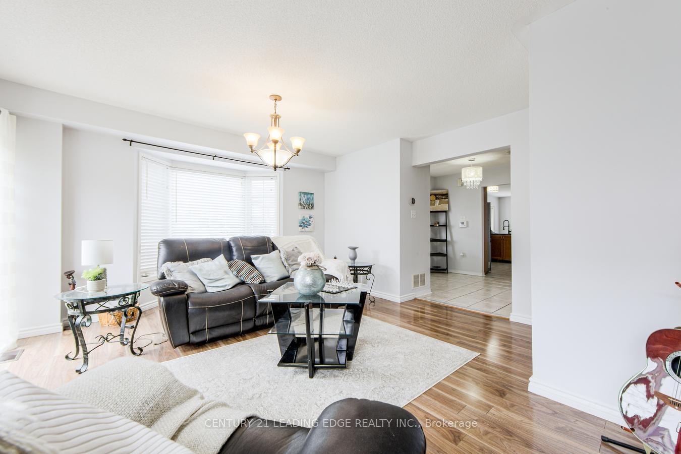 Photo 10 of 2 Odessa Crescent, Whitby, Rolling Acres — HOMEH