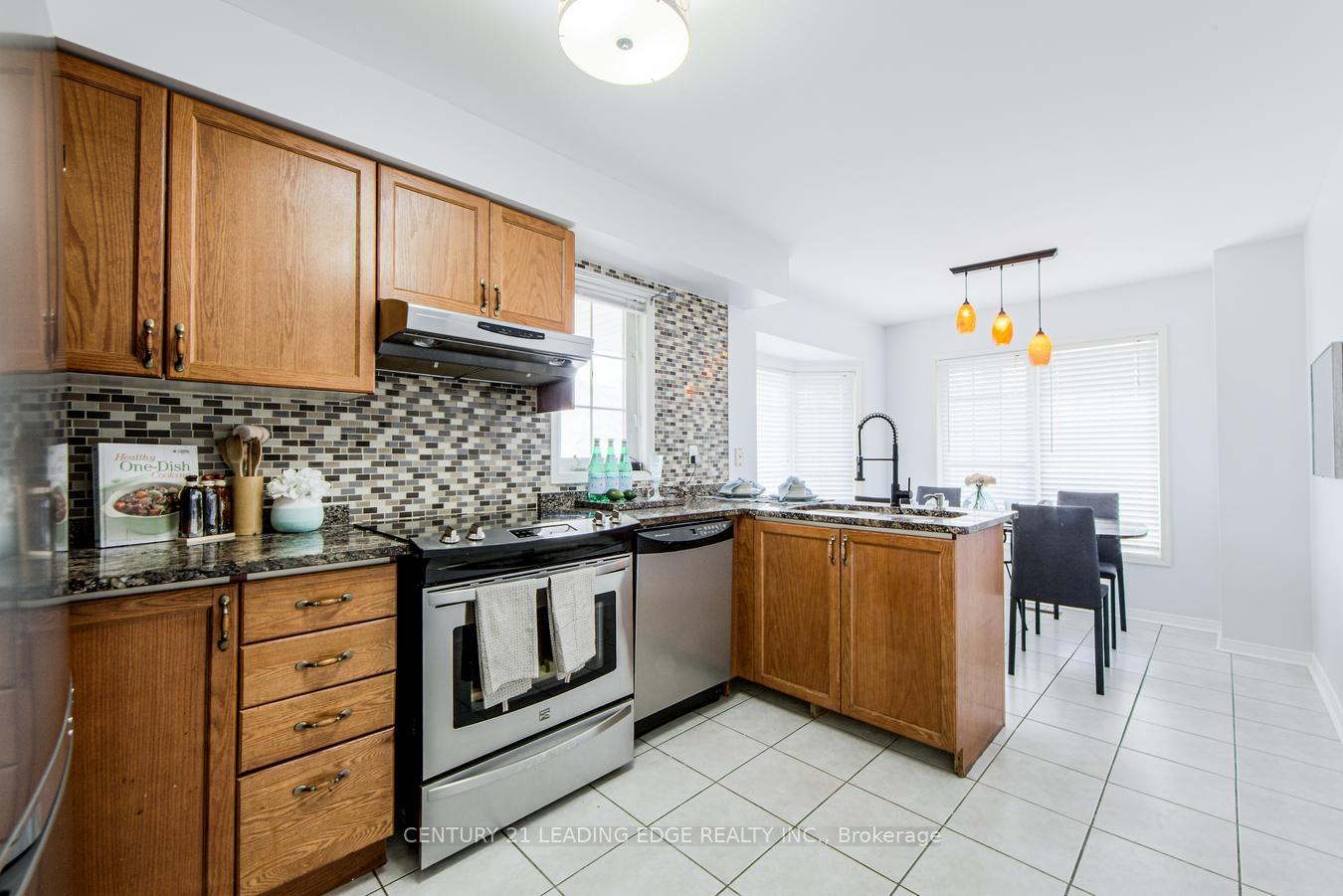 Photo 13 of 2 Odessa Crescent, Whitby, Rolling Acres — HOMEH