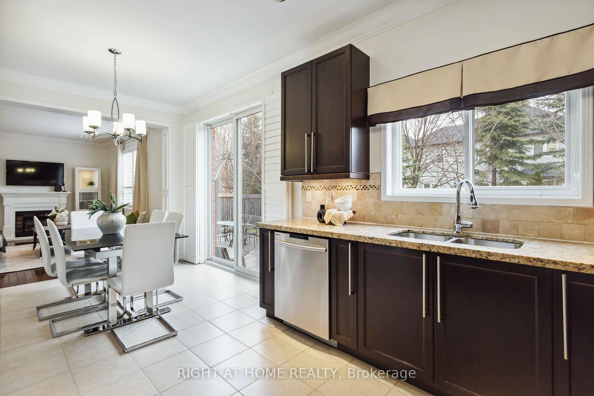 Photo 19 of 56 Northern Dancer Drive, Oshawa, Windfields — HOMEH