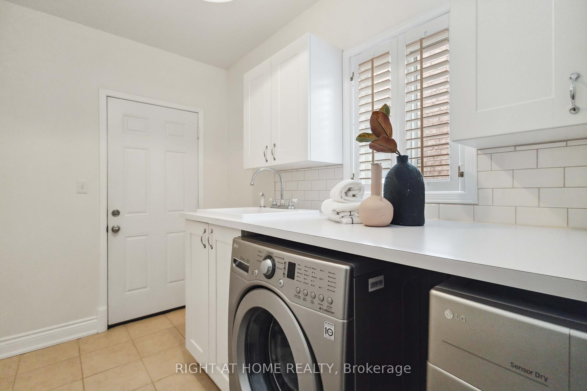 Photo 24 of 56 Northern Dancer Drive, Oshawa, Windfields — HOMEH