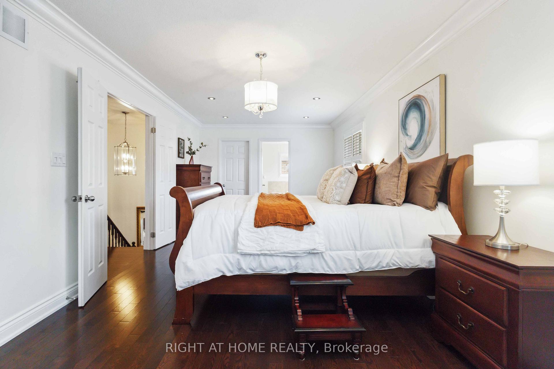 Photo 28 of 56 Northern Dancer Drive, Oshawa, Windfields — HOMEH