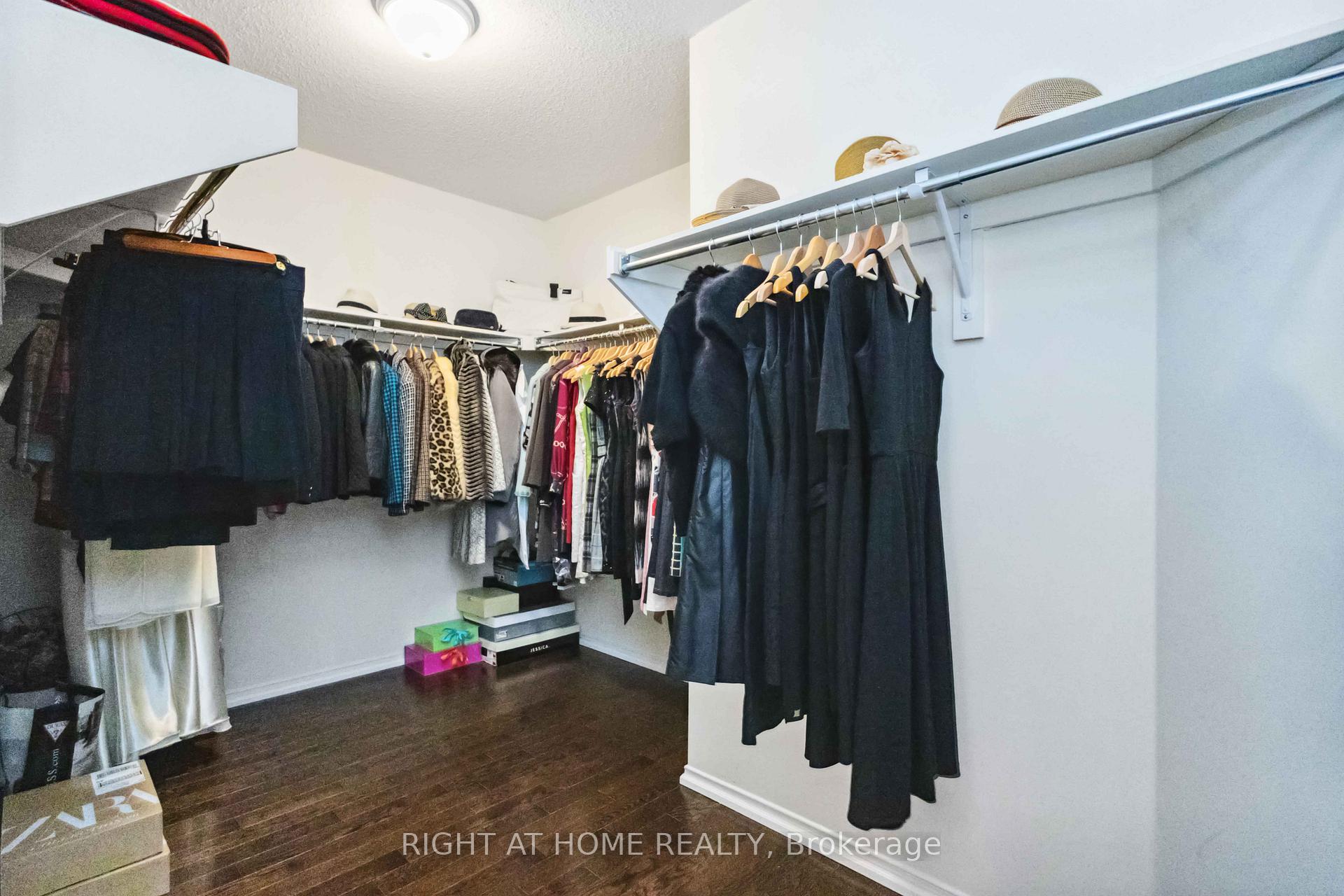Photo 29 of 56 Northern Dancer Drive, Oshawa, Windfields — HOMEH